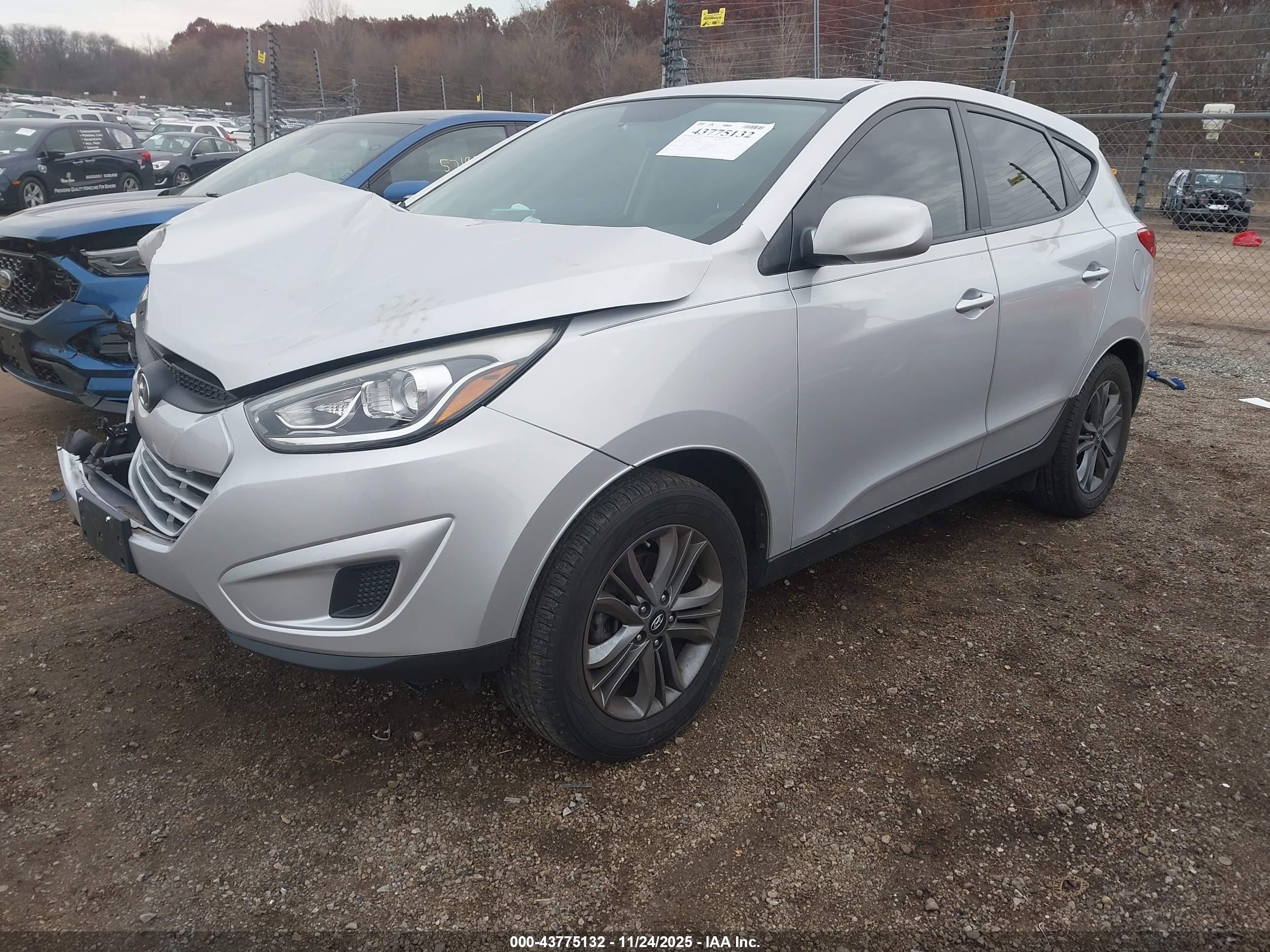 HYUNDAI TUCSON image 2