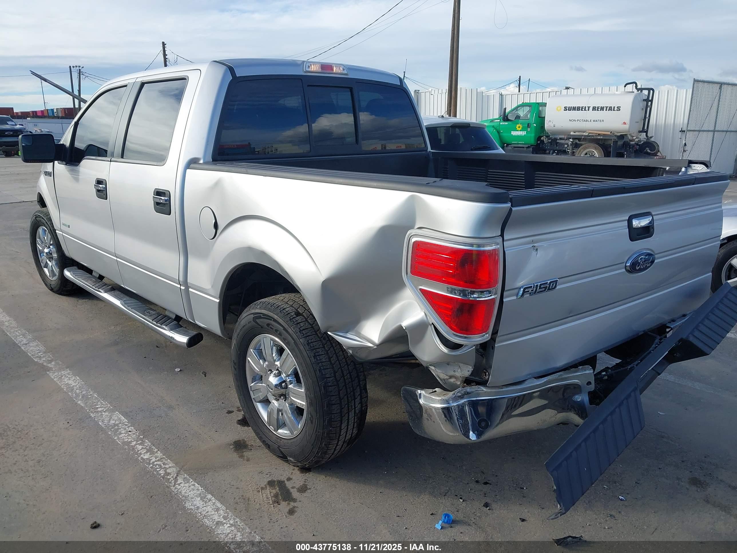 FORD F-150 image 3
