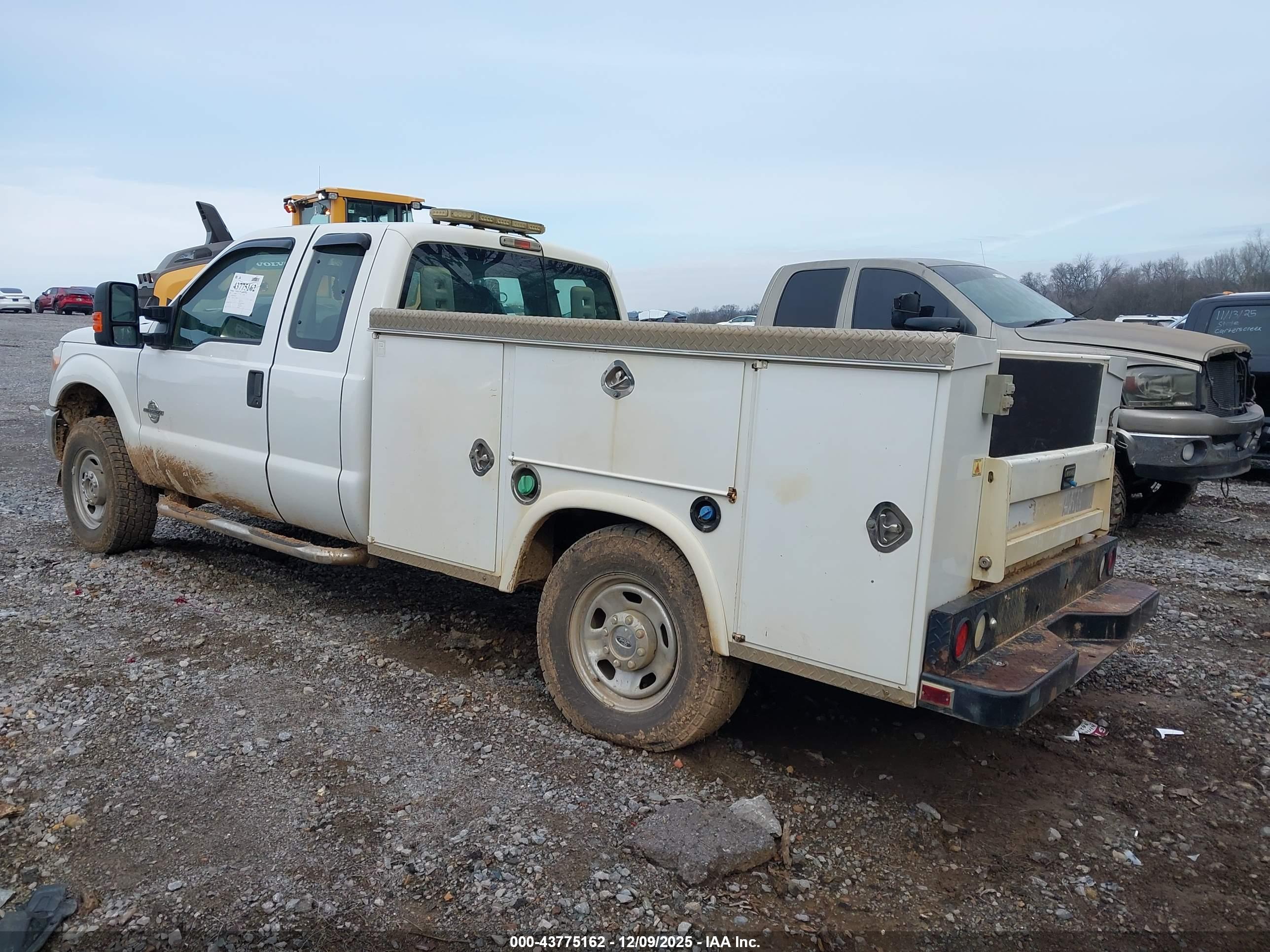 FORD F-350 image 3