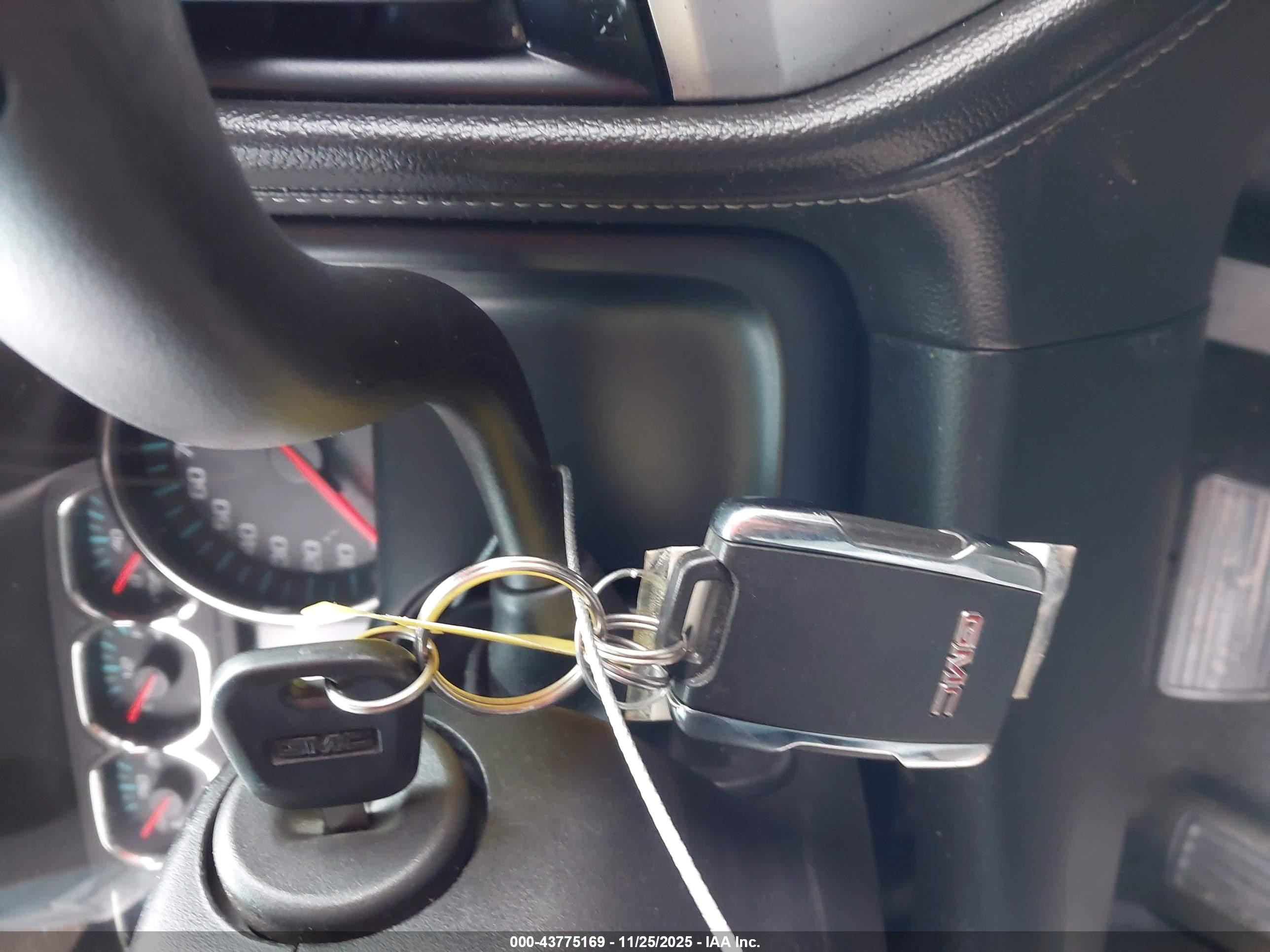 GMC SIERRA image 11