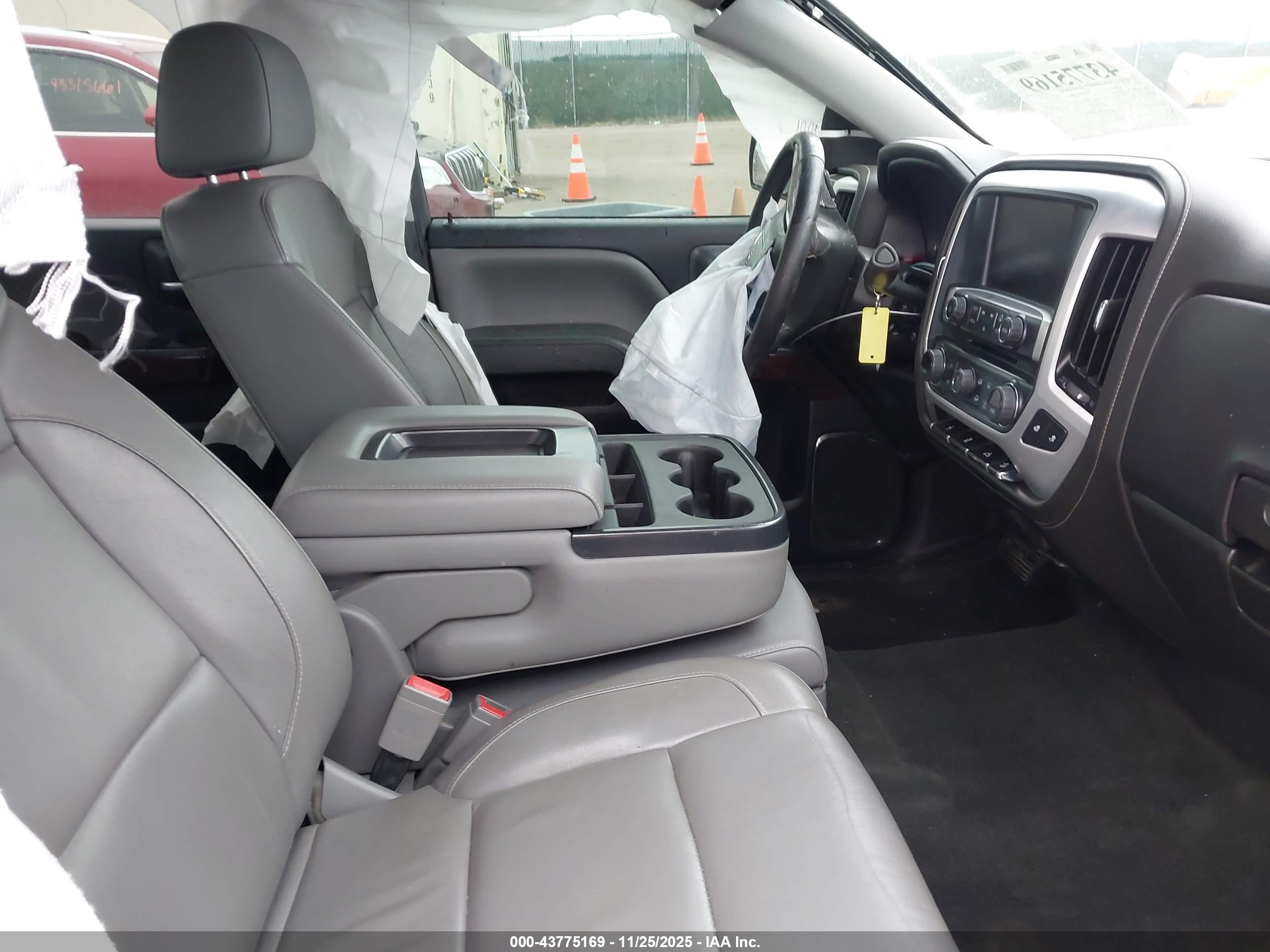 GMC SIERRA image 5