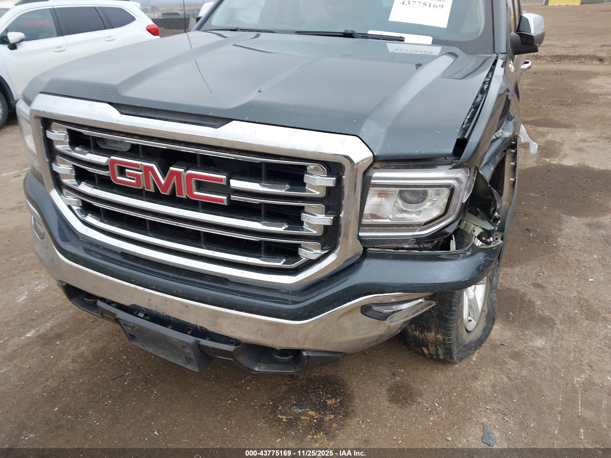 GMC SIERRA image 6