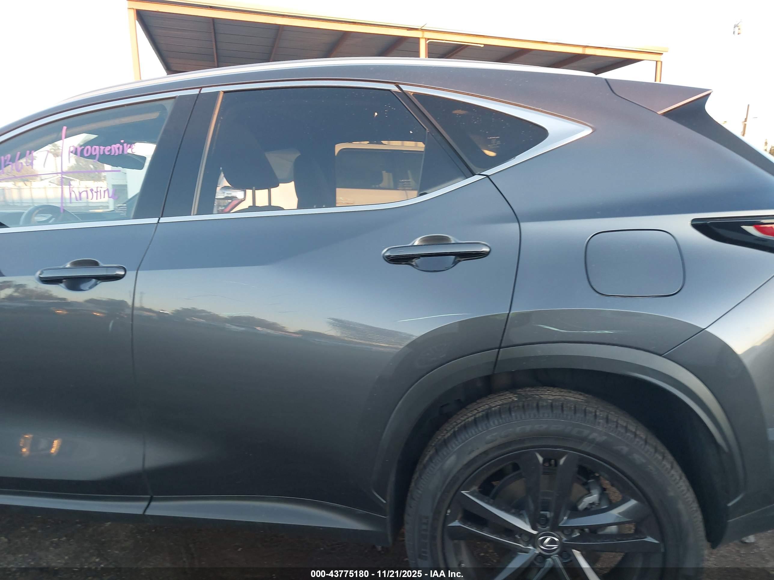 LEXUS NX image 9