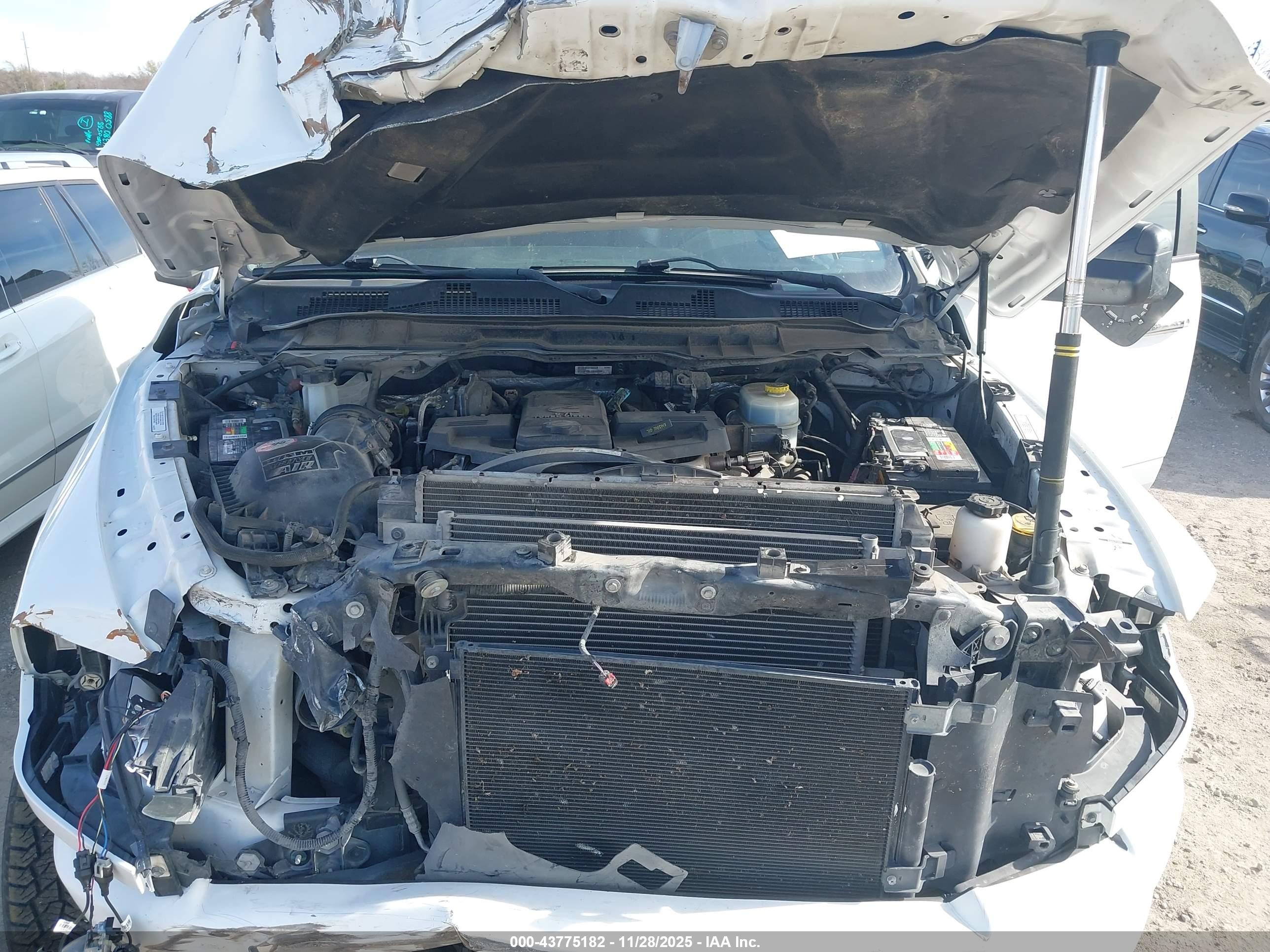 RAM 2500 image 10