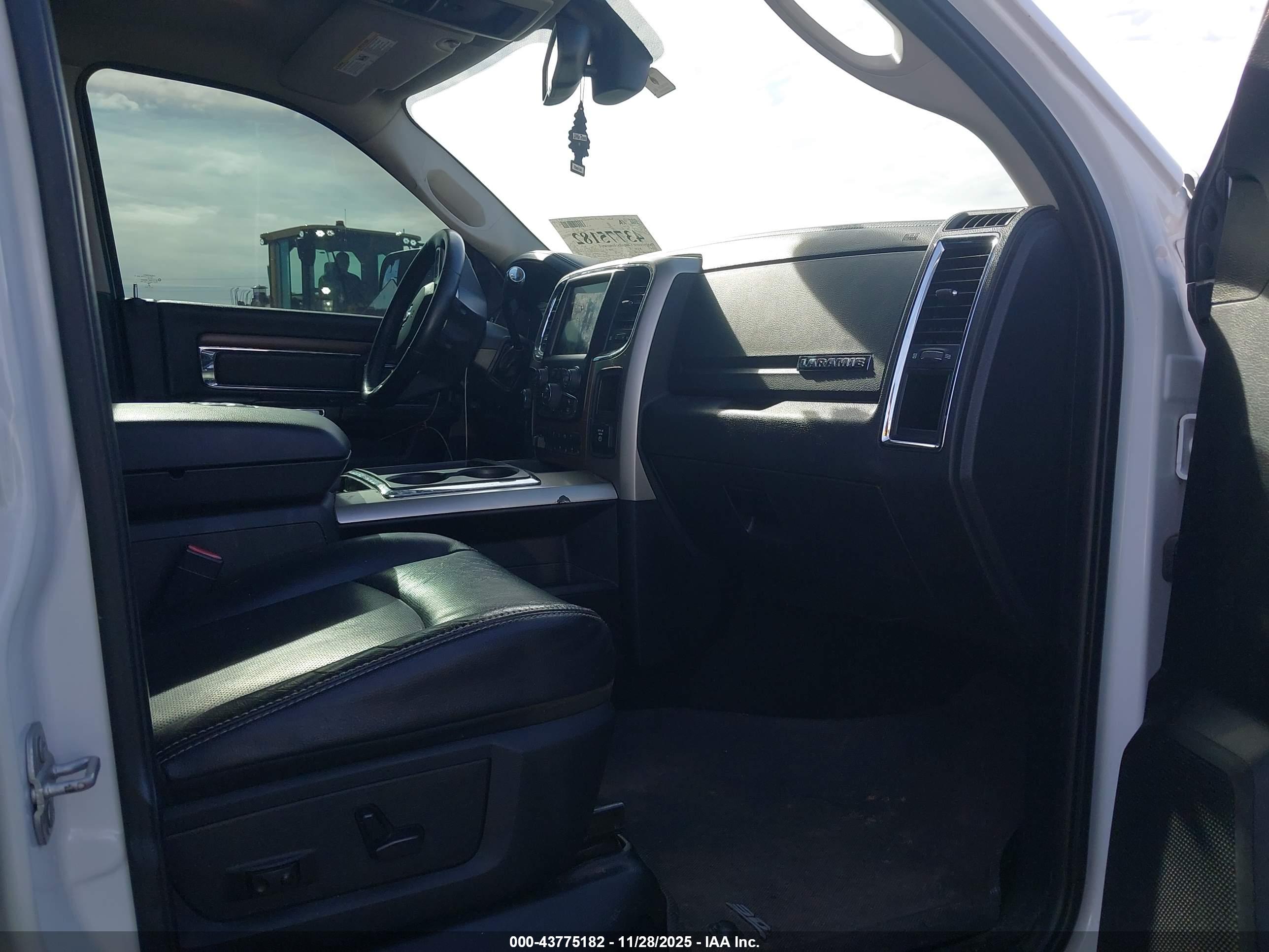 RAM 2500 image 5