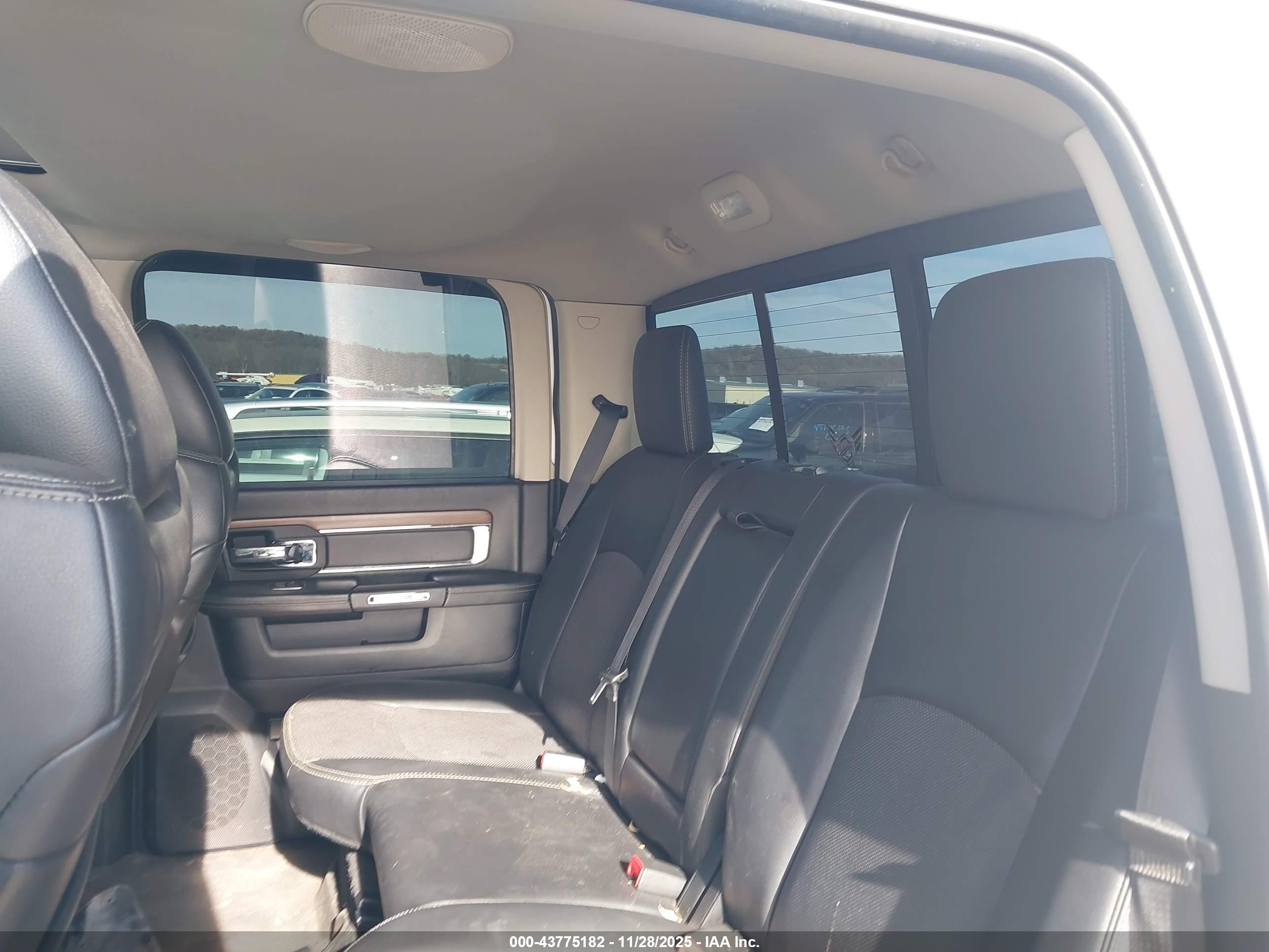 RAM 2500 image 8