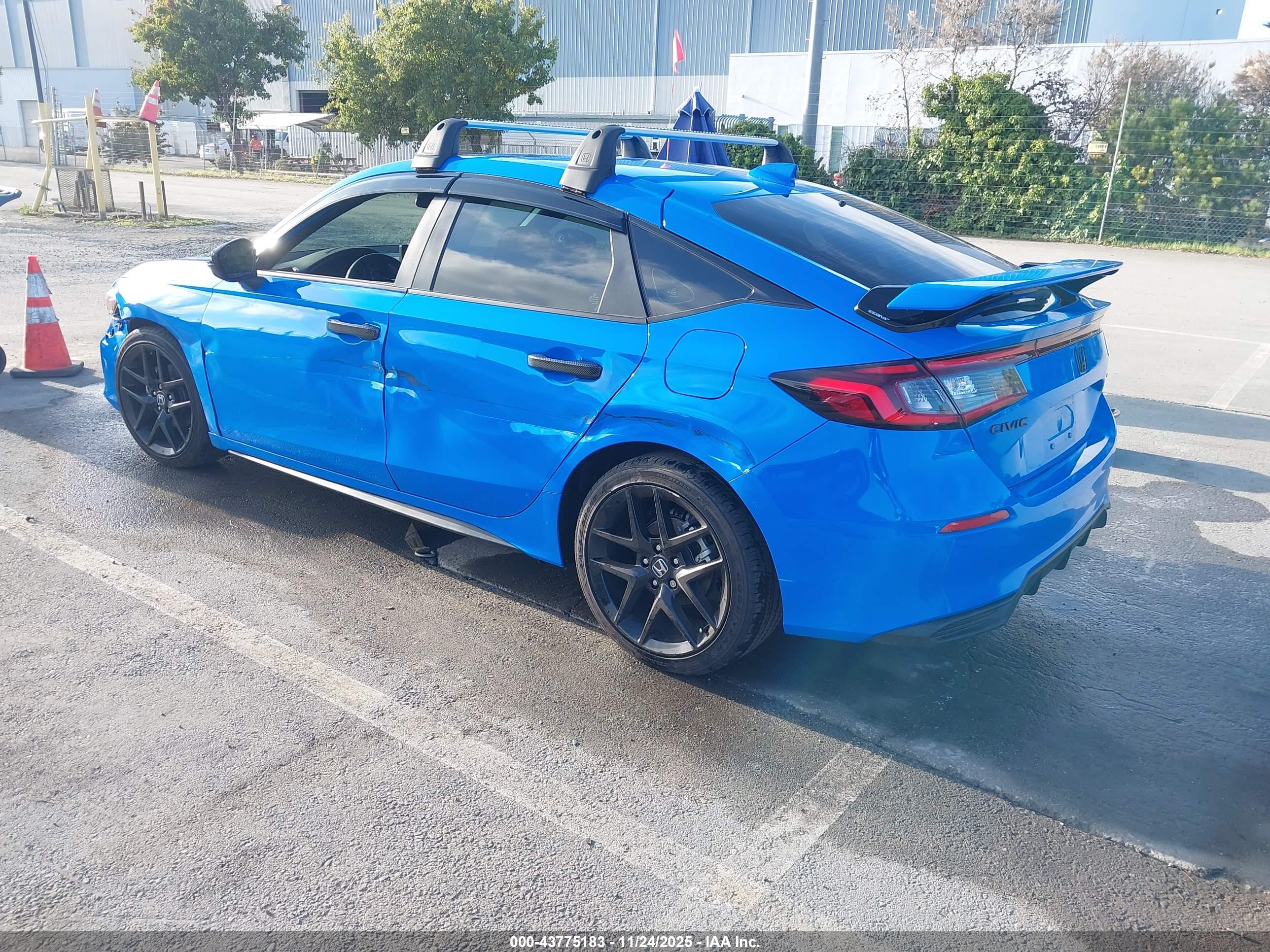 HONDA CIVIC image 3