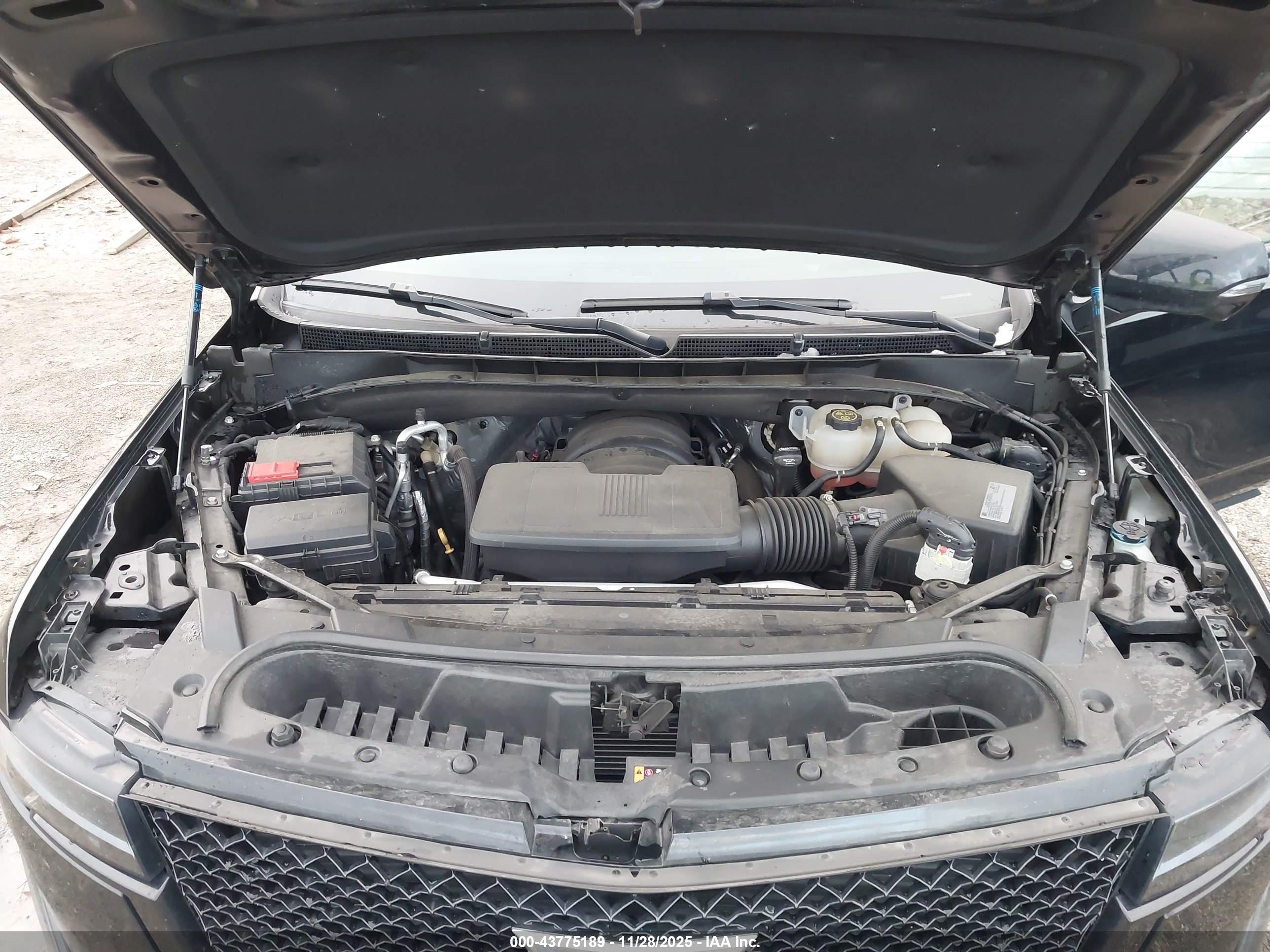 CADILLAC ESCALADE image 10