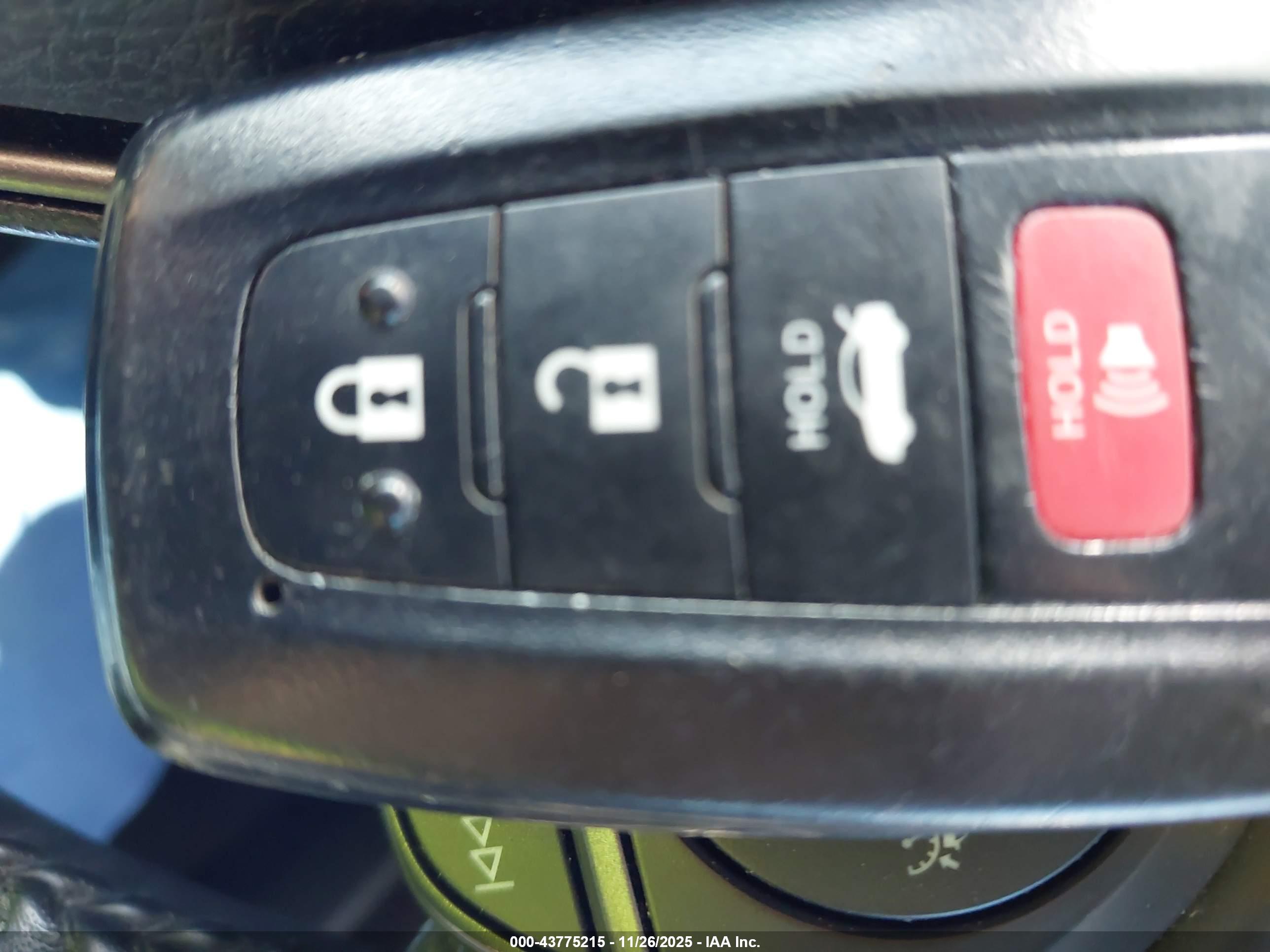 TOYOTA CAMRY image 11