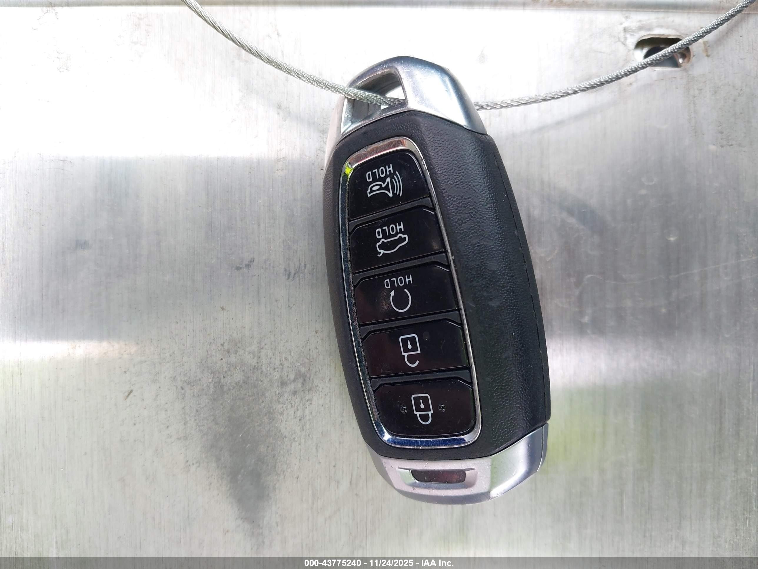 HYUNDAI ELANTRA image 11