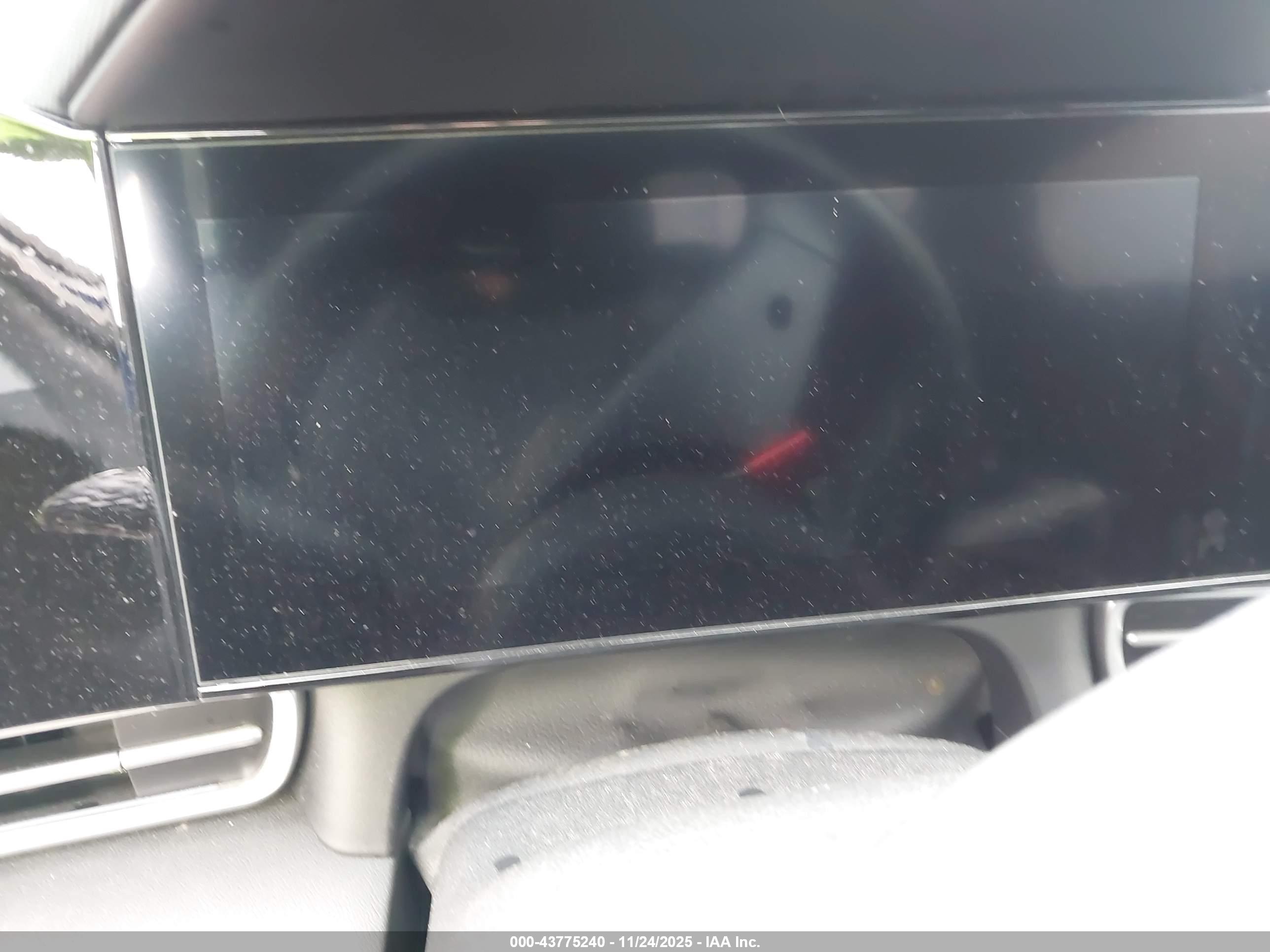 HYUNDAI ELANTRA image 7