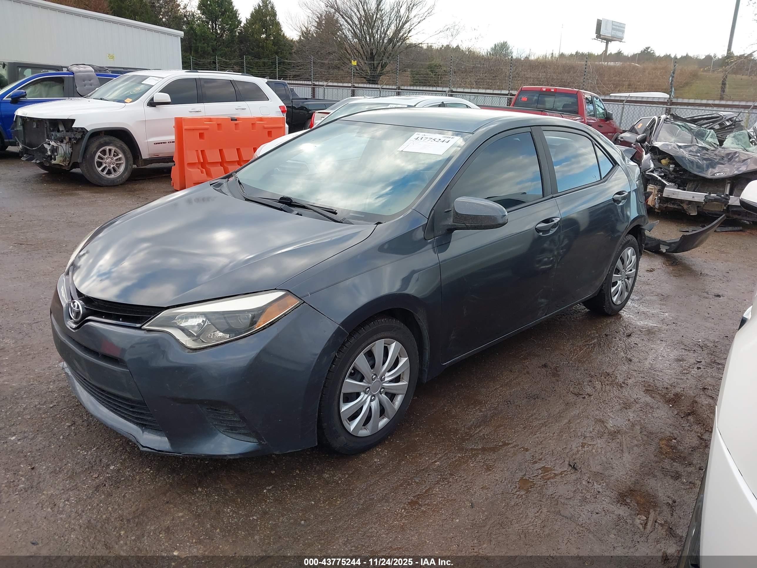 TOYOTA COROLLA image 2