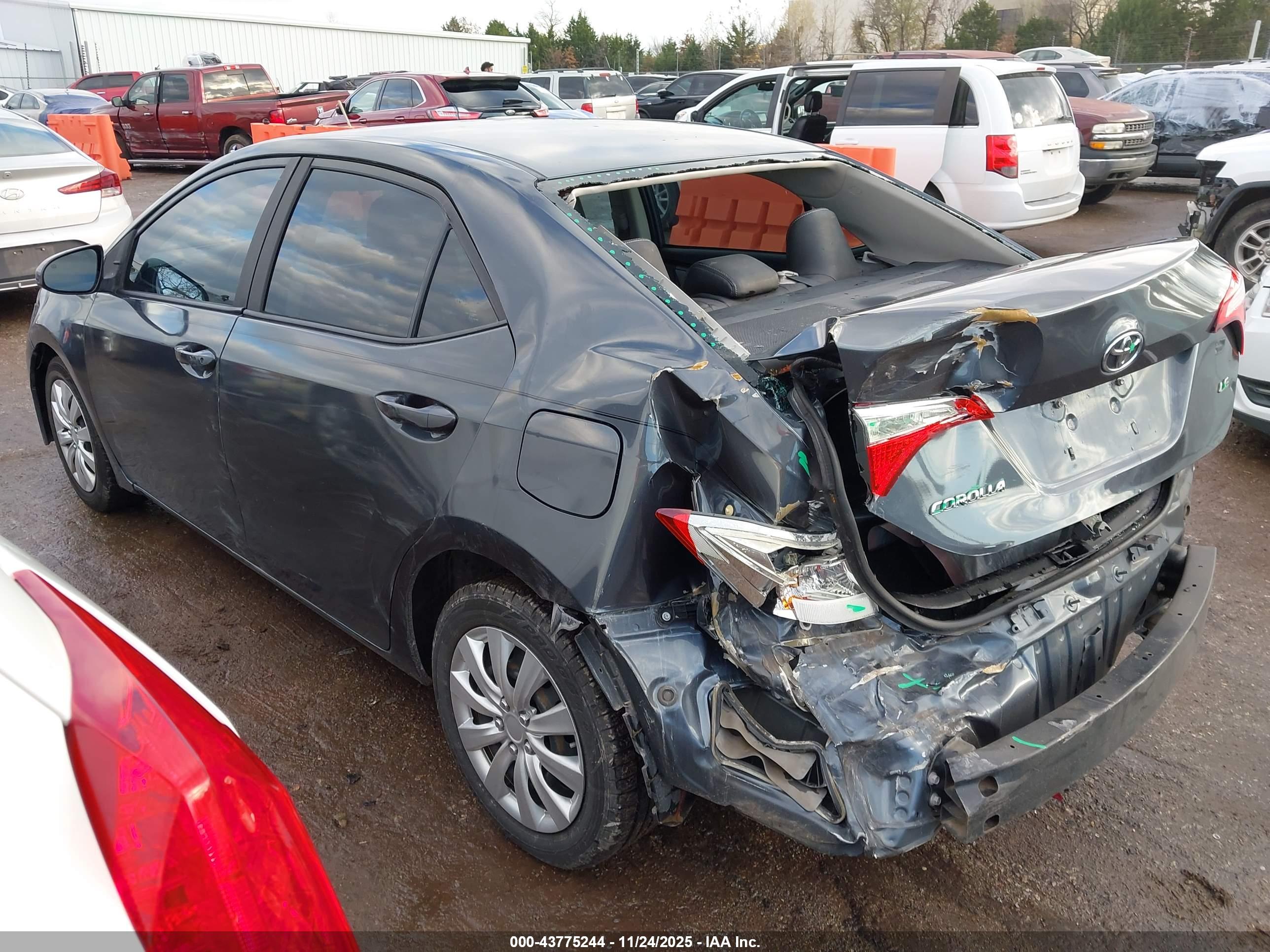 TOYOTA COROLLA image 3