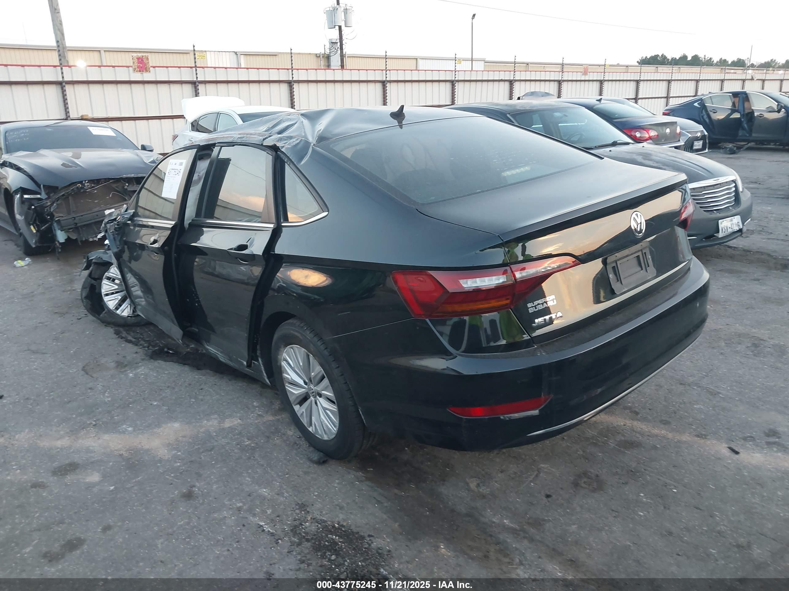 VOLKSWAGEN JETTA image 3