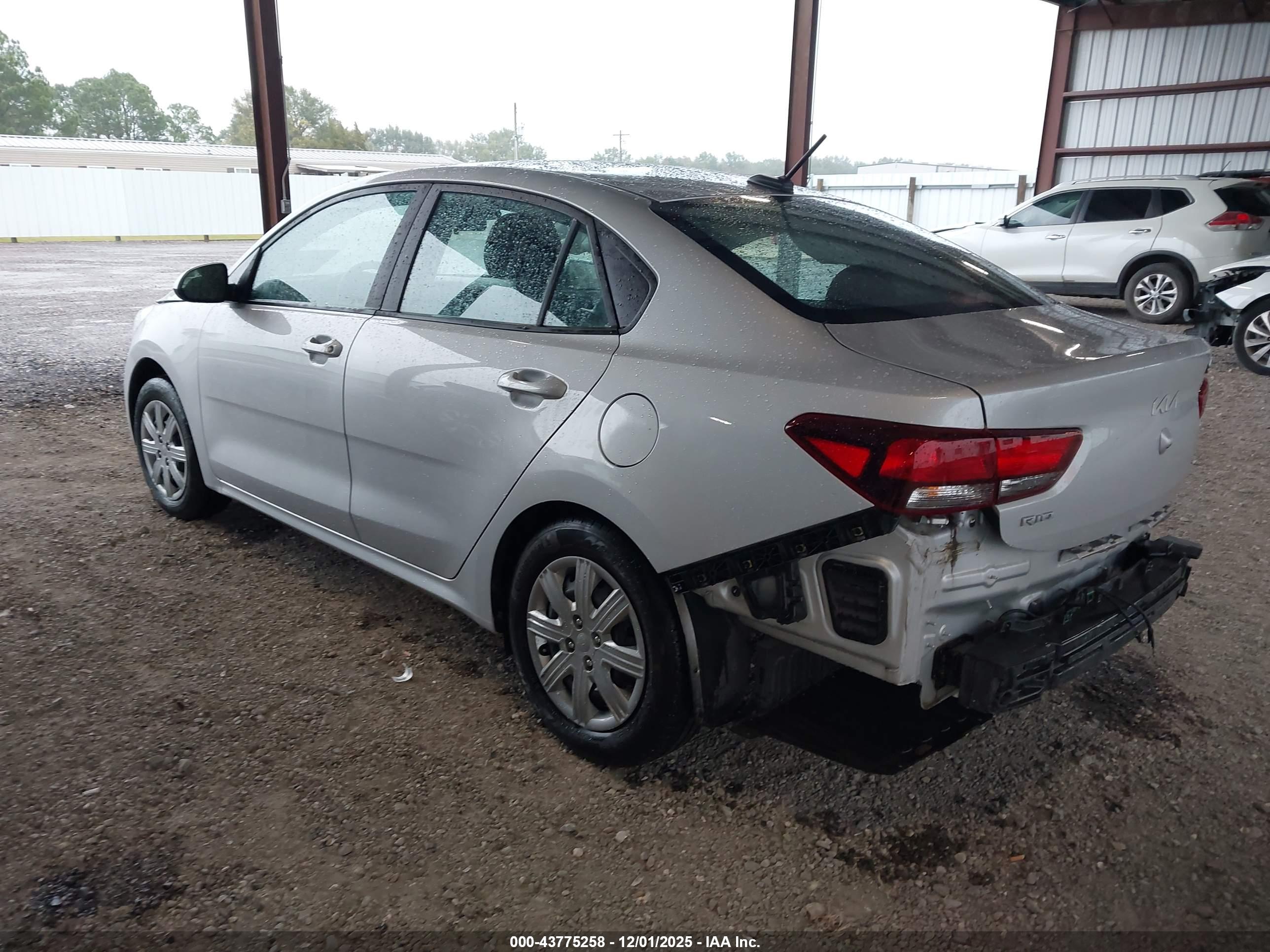 KIA RIO image 3