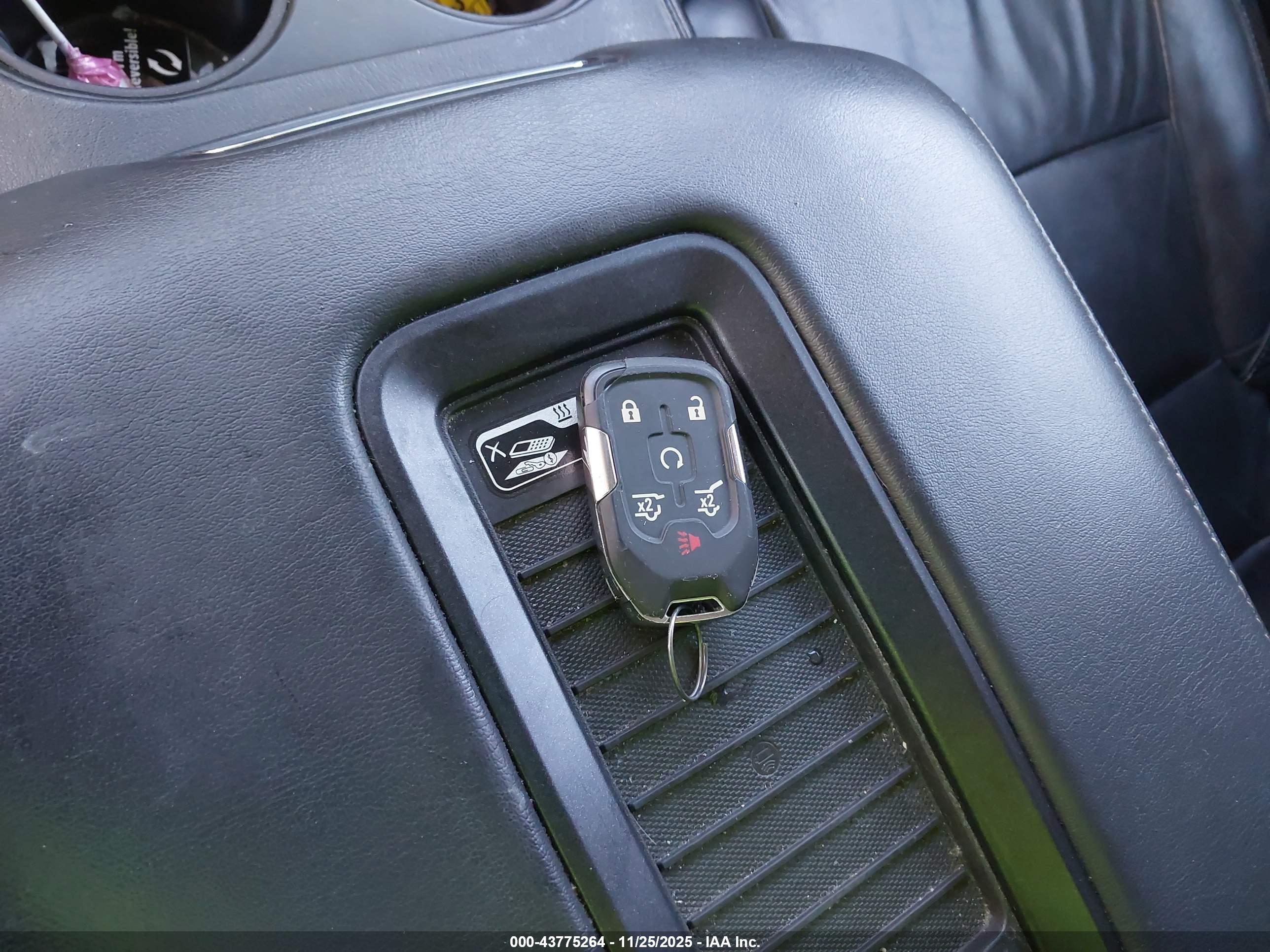 CHEVROLET TAHOE image 11