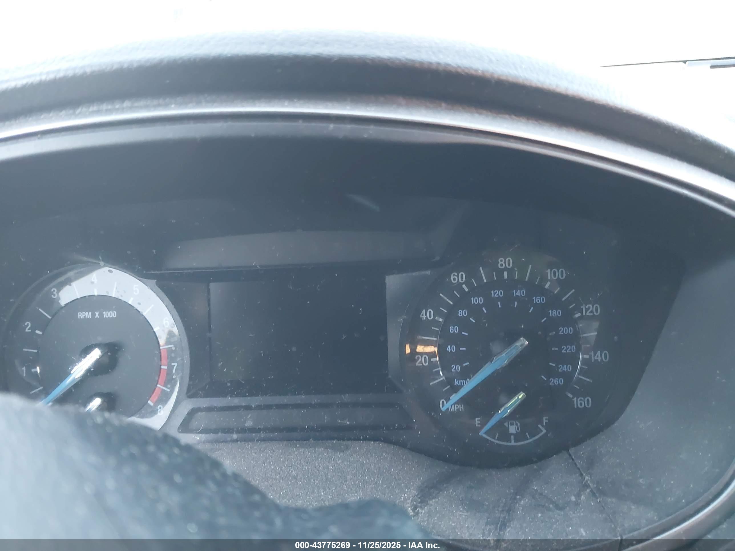 FORD FUSION image 7