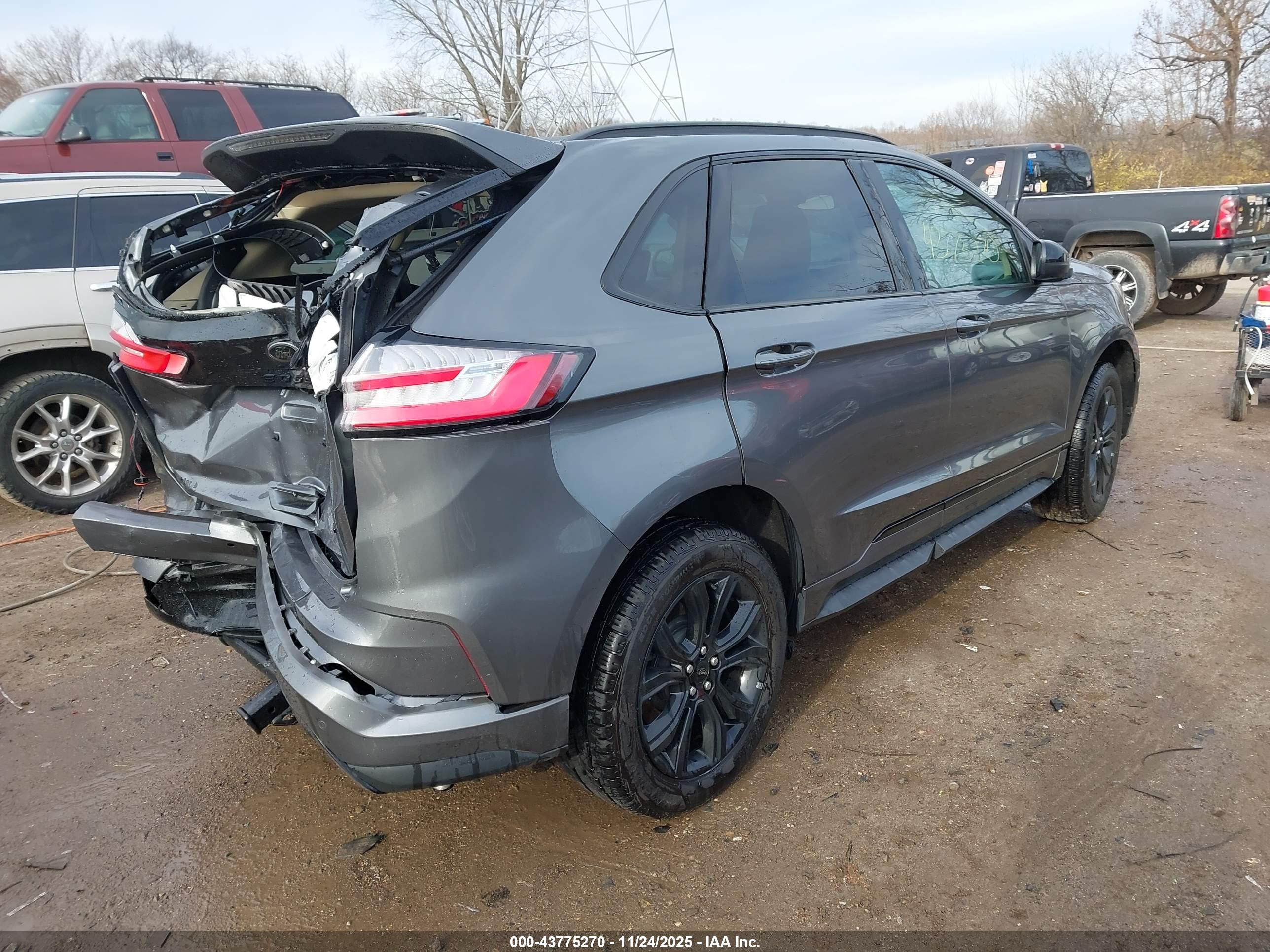FORD EDGE image 4