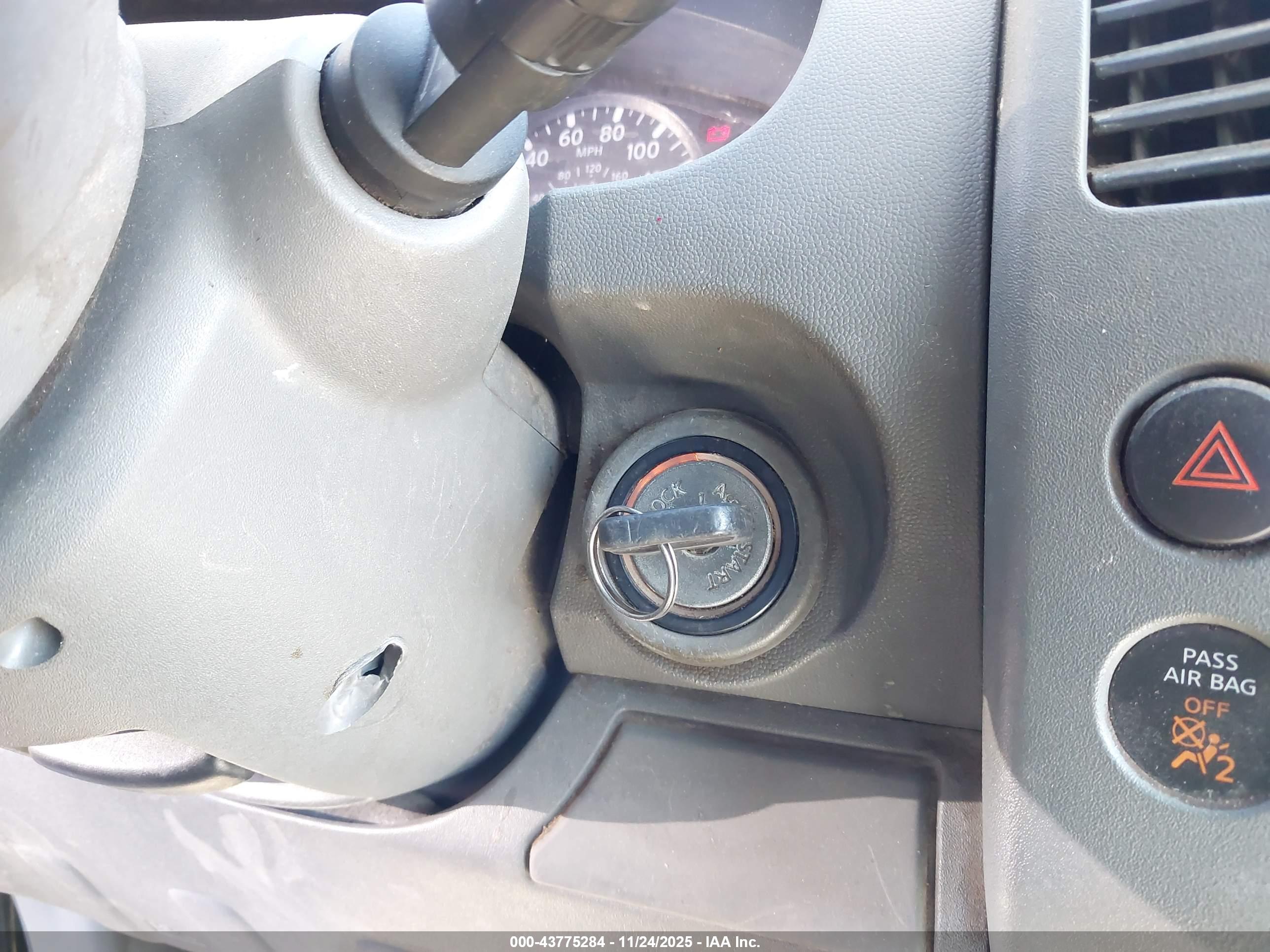 NISSAN FRONTIER image 11