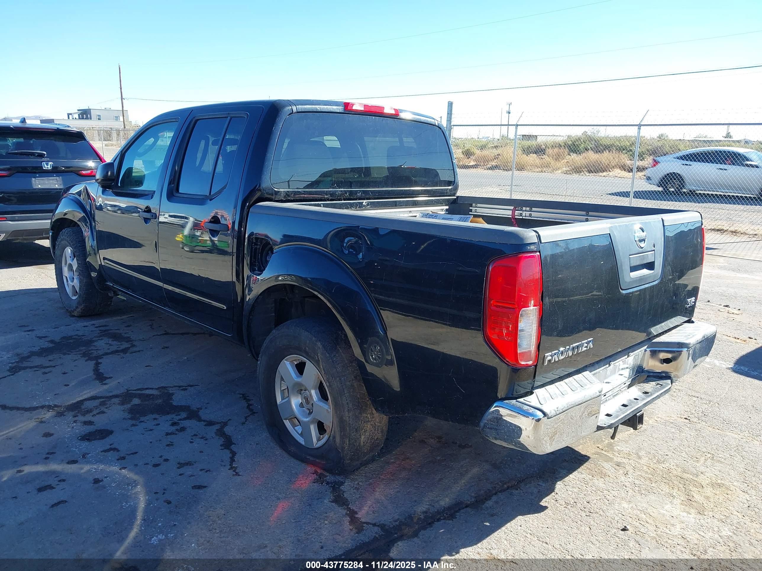 NISSAN FRONTIER image 3