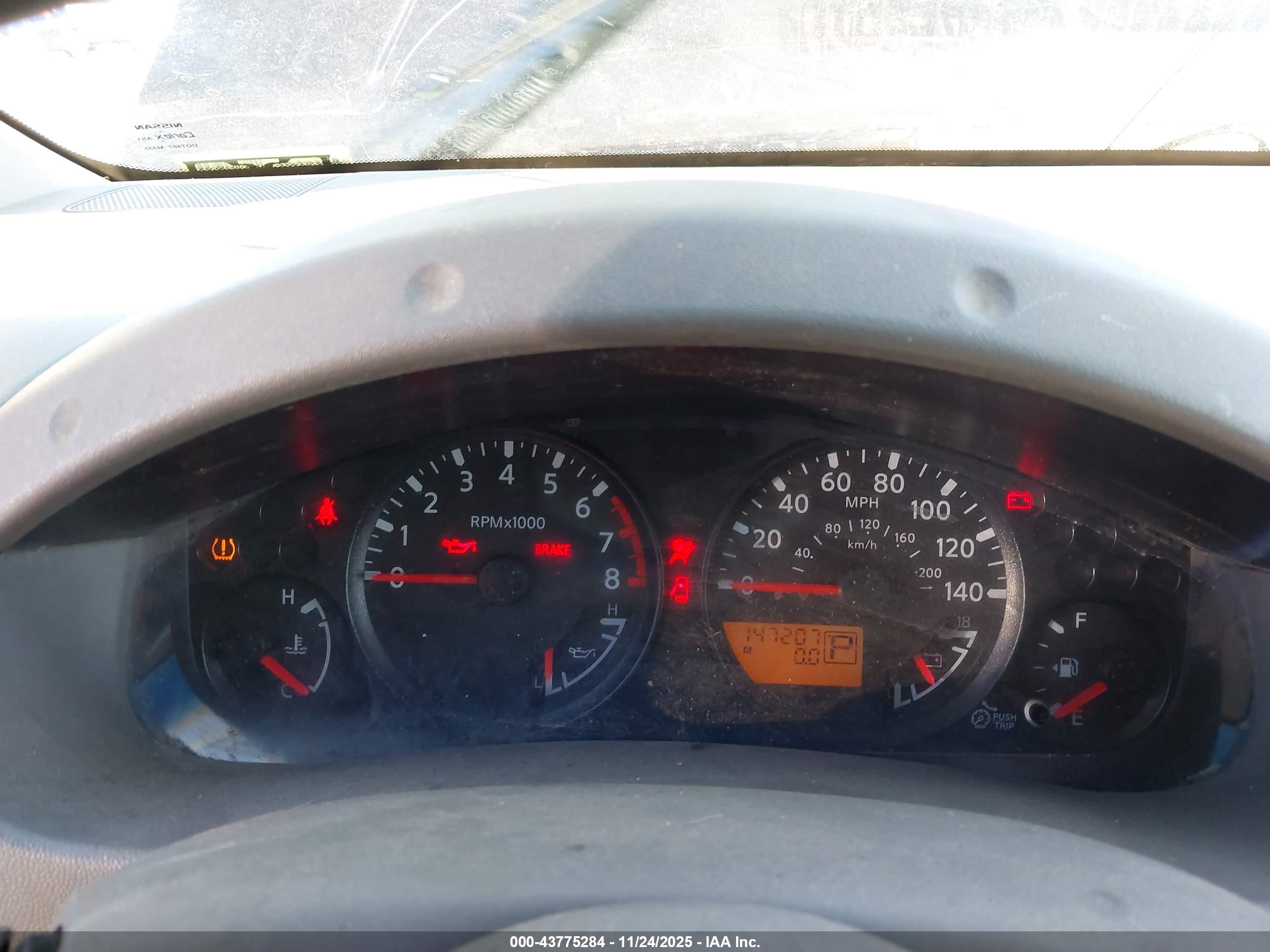 NISSAN FRONTIER image 7