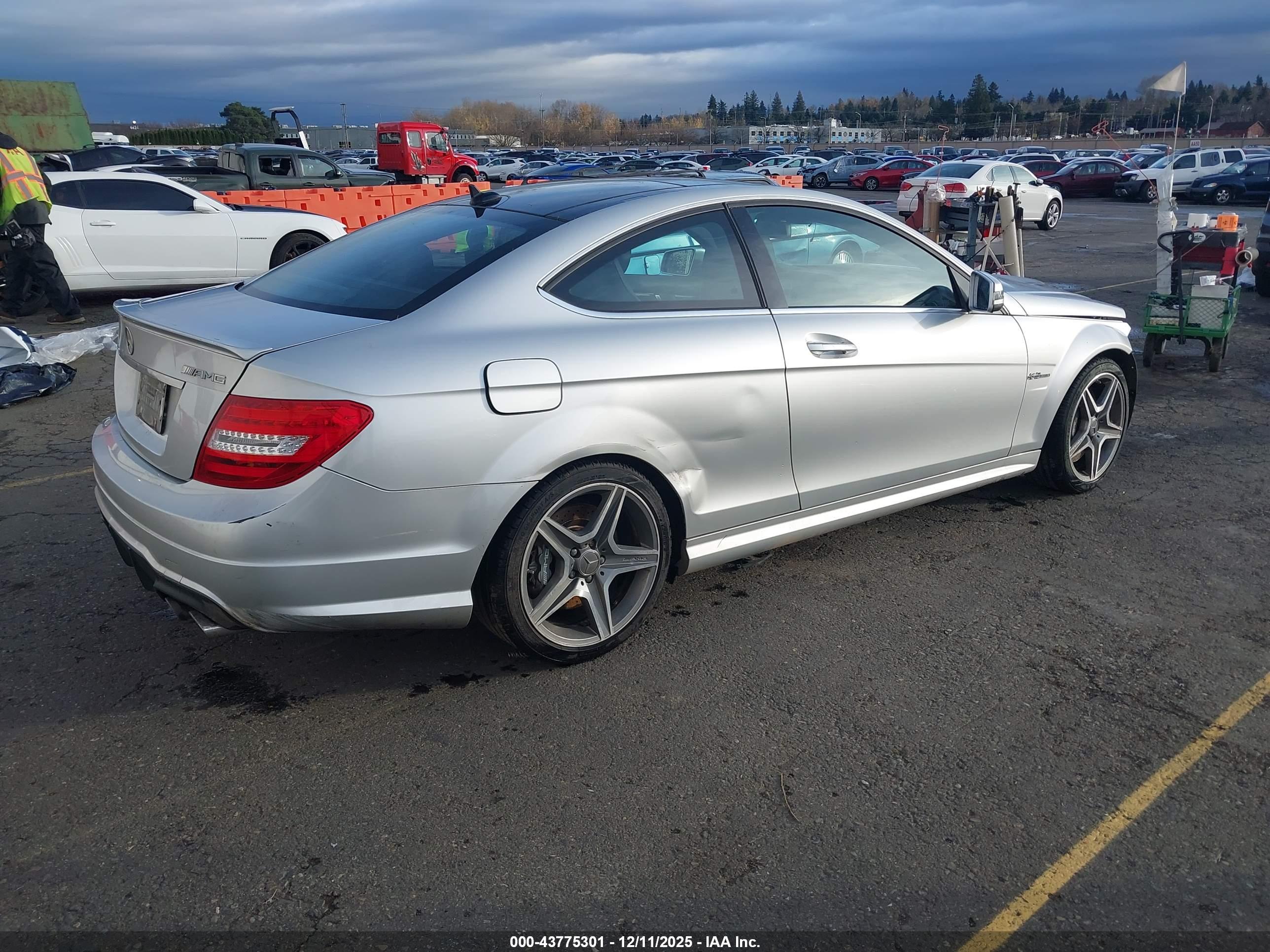 MERCEDES-BENZ C image 4