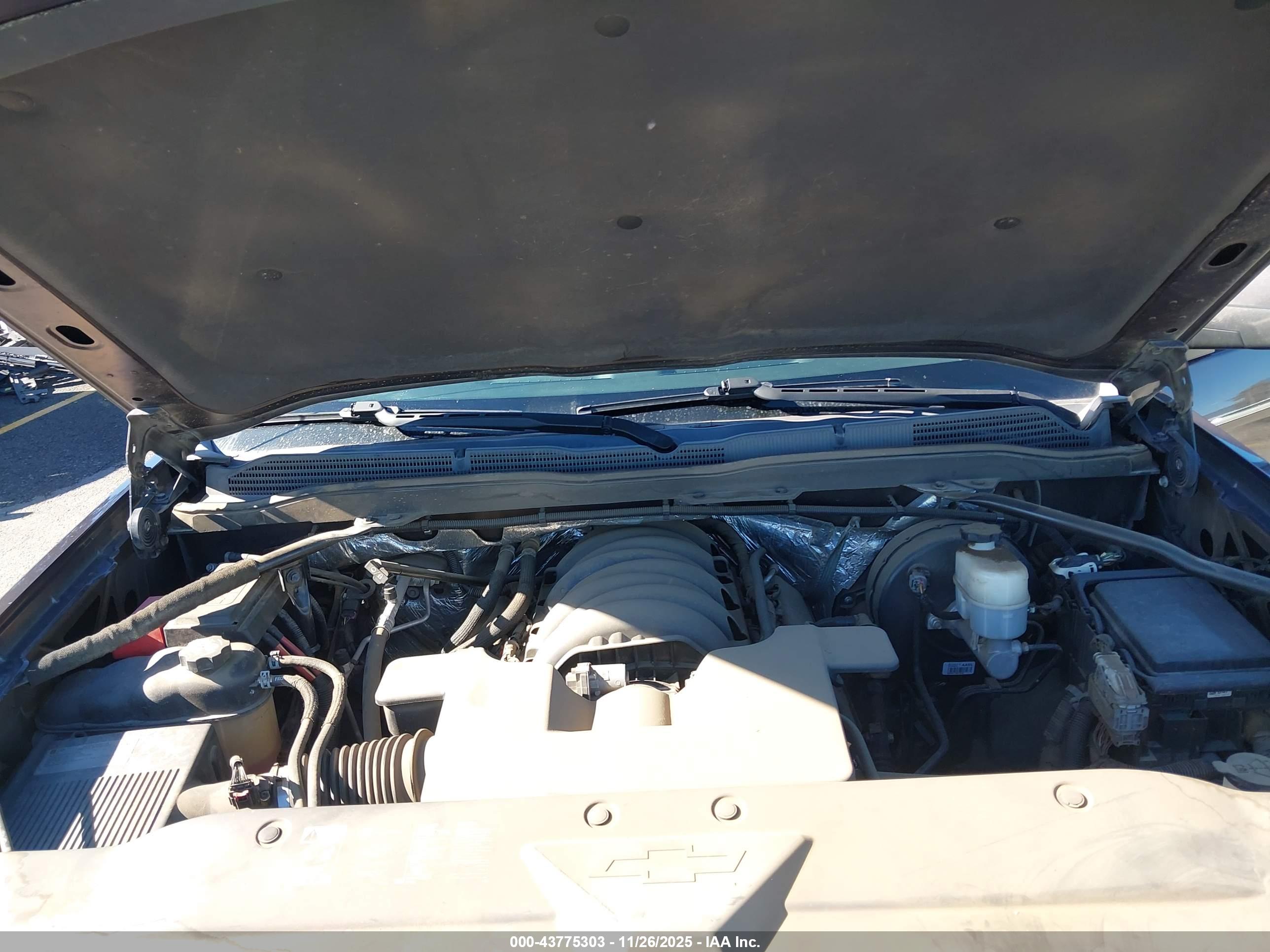CHEVROLET SILVERADO image 10