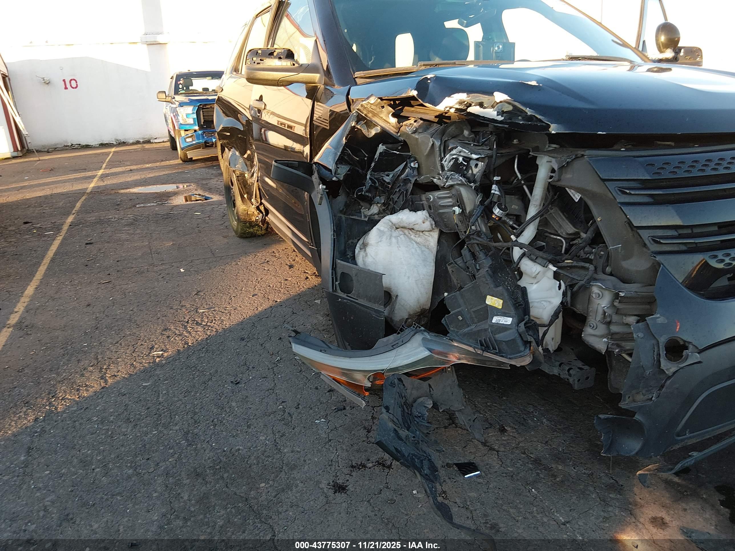 FORD UTILITY image 6