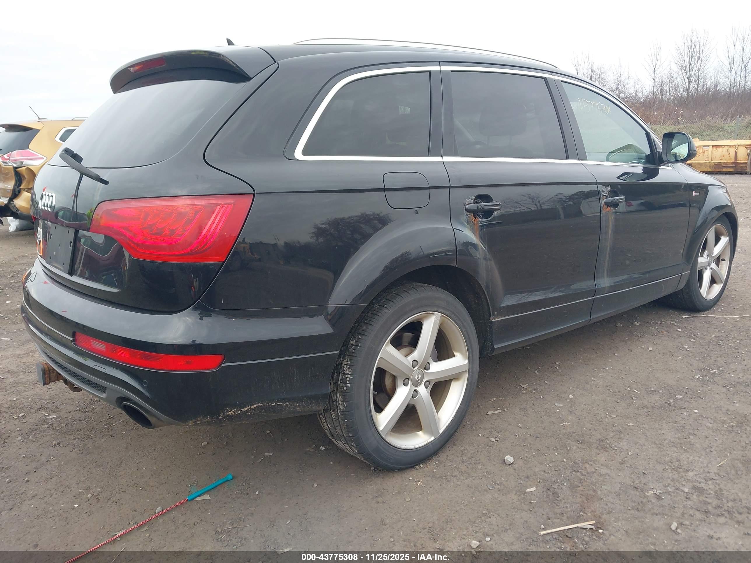 AUDI Q7 image 4