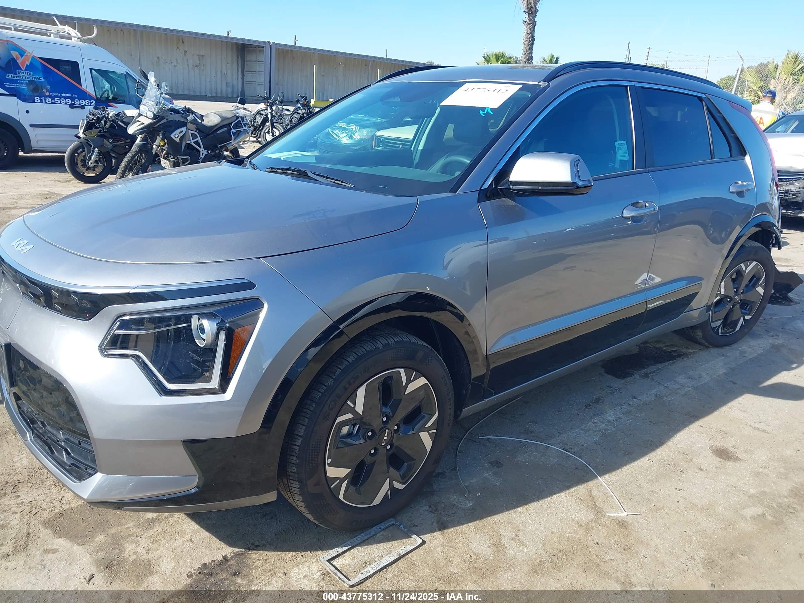 KIA NIRO image 2