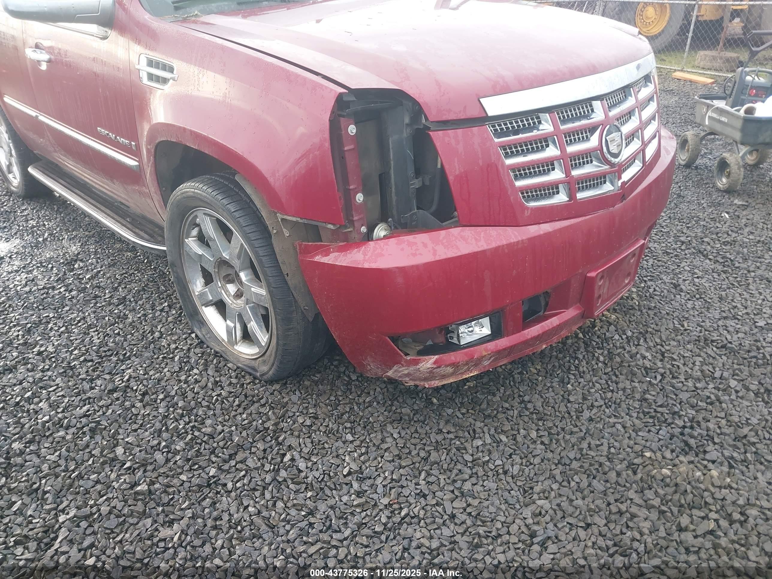 CADILLAC ESCALADE image 6