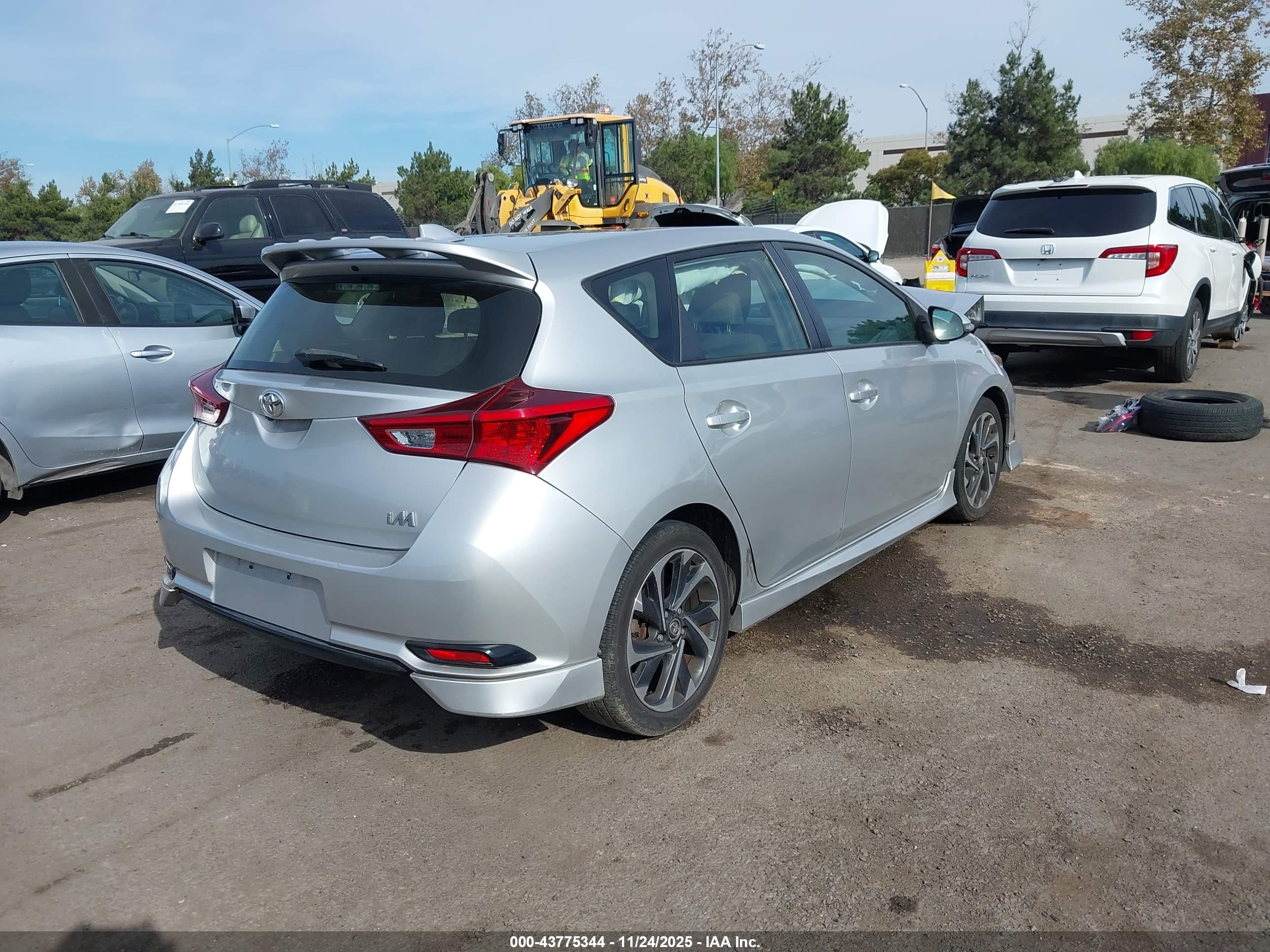 TOYOTA COROLLA image 4