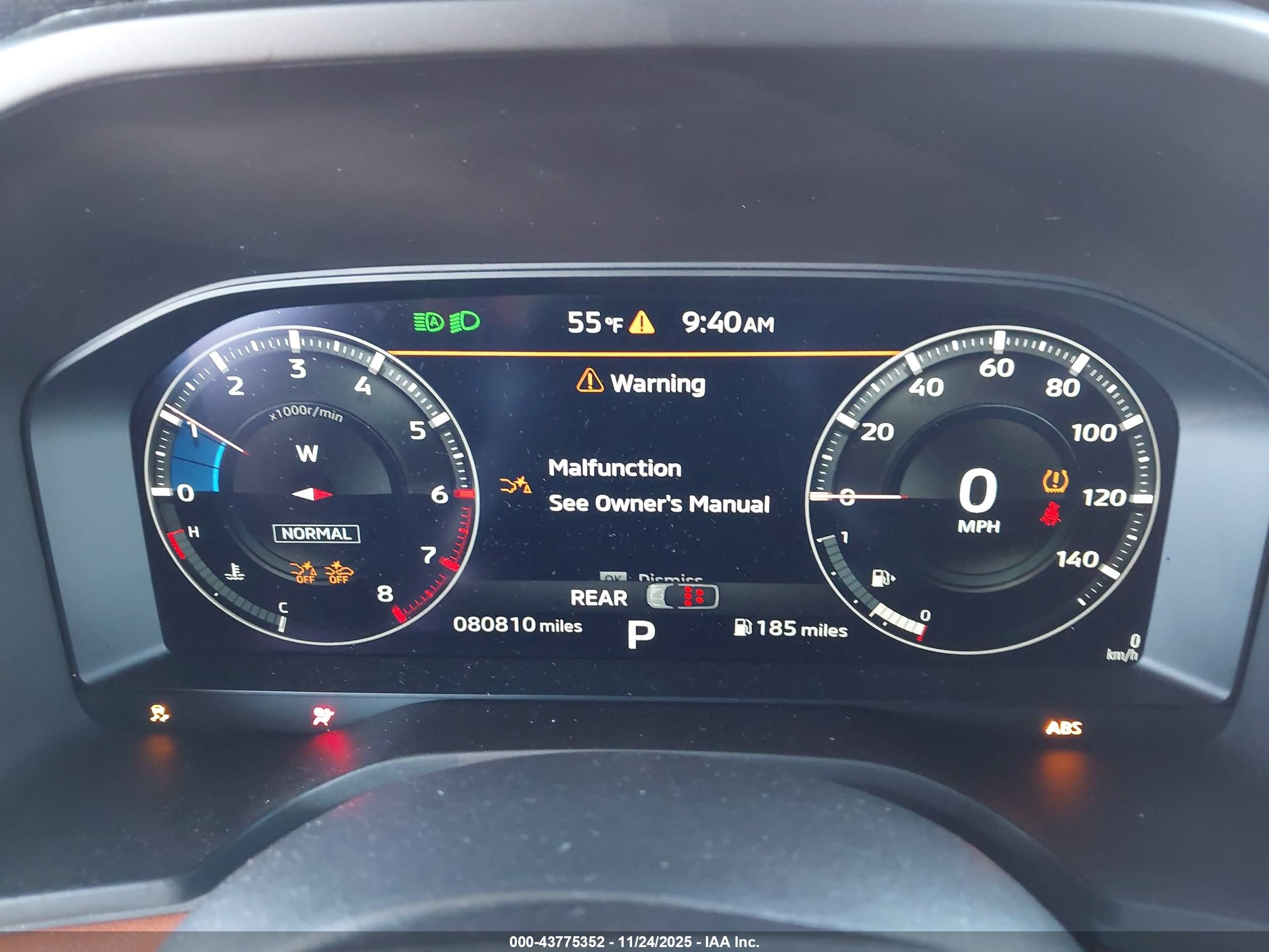 MITSUBISHI OUTLANDER image 7