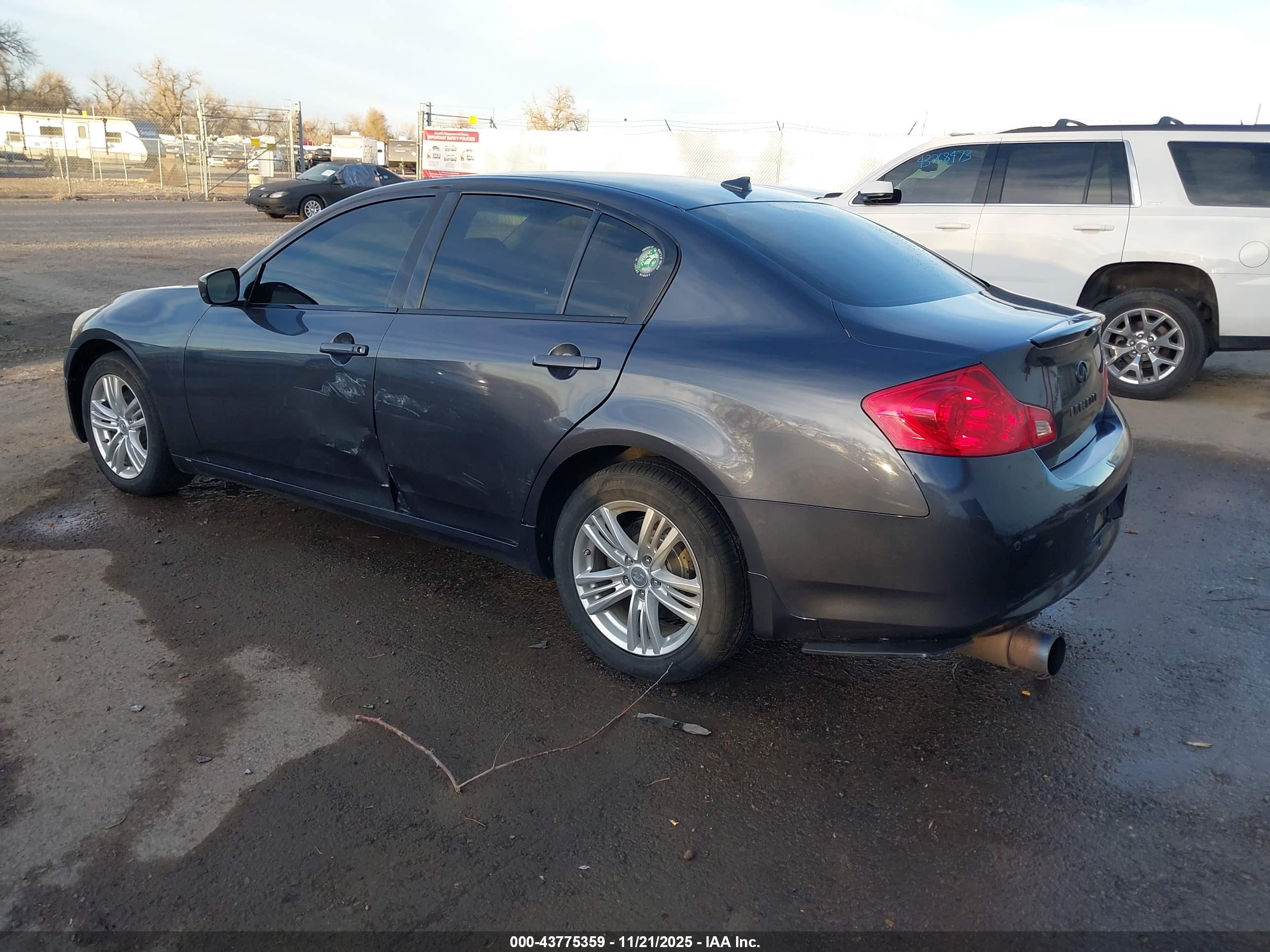 INFINITI G37X image 3
