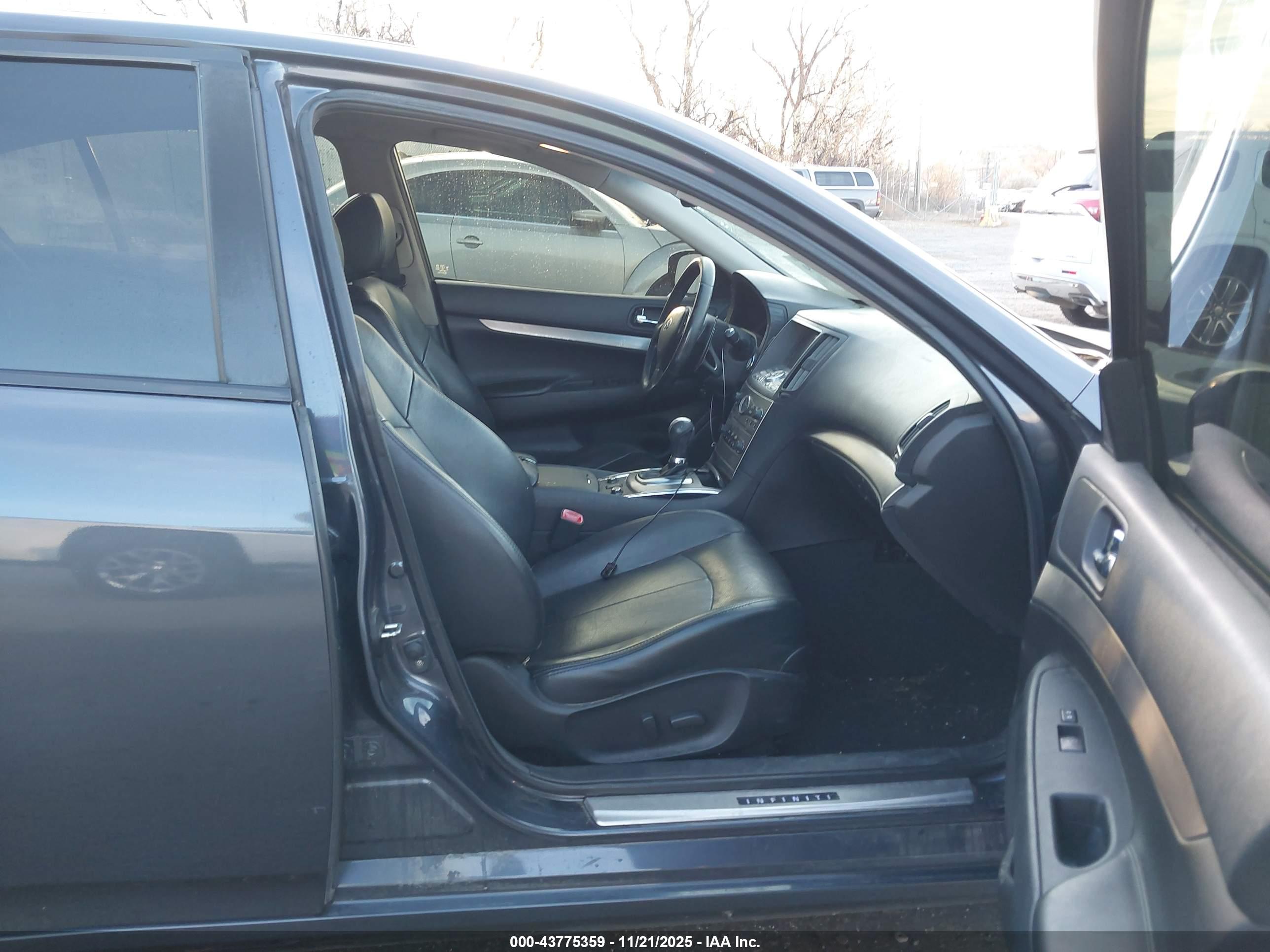INFINITI G37X image 5