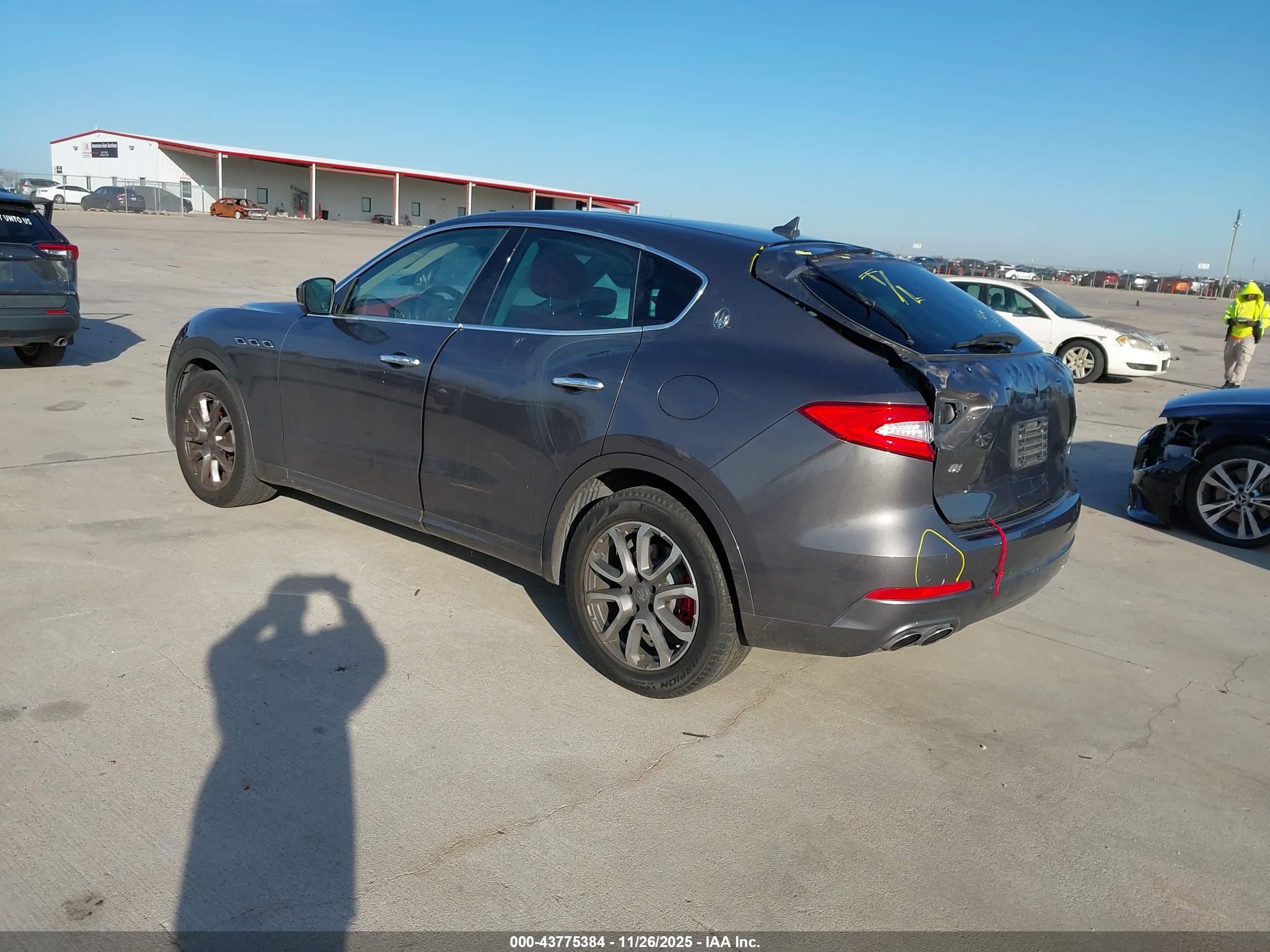 MASERATI LEVANTE image 3