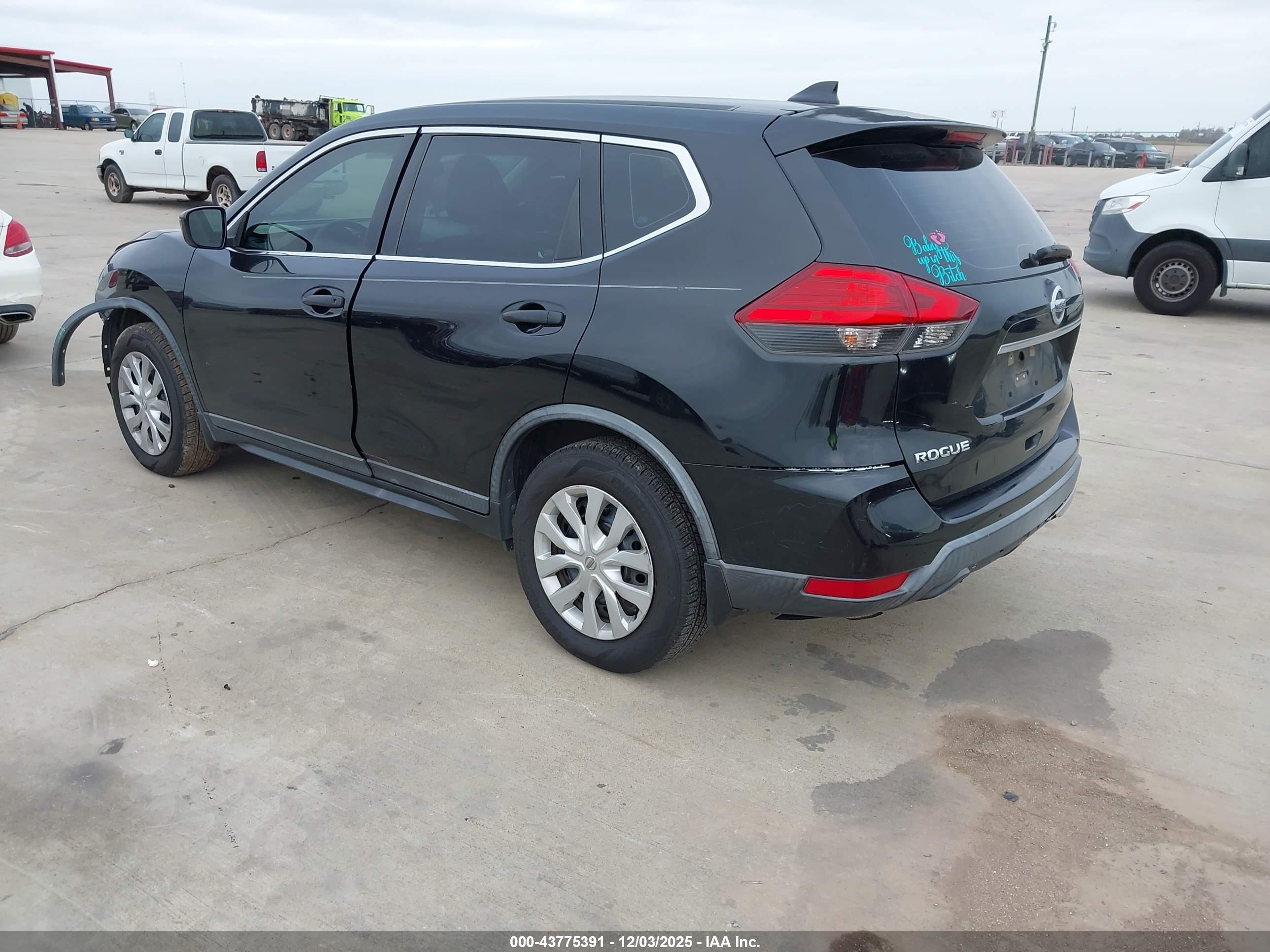 NISSAN ROGUE image 3