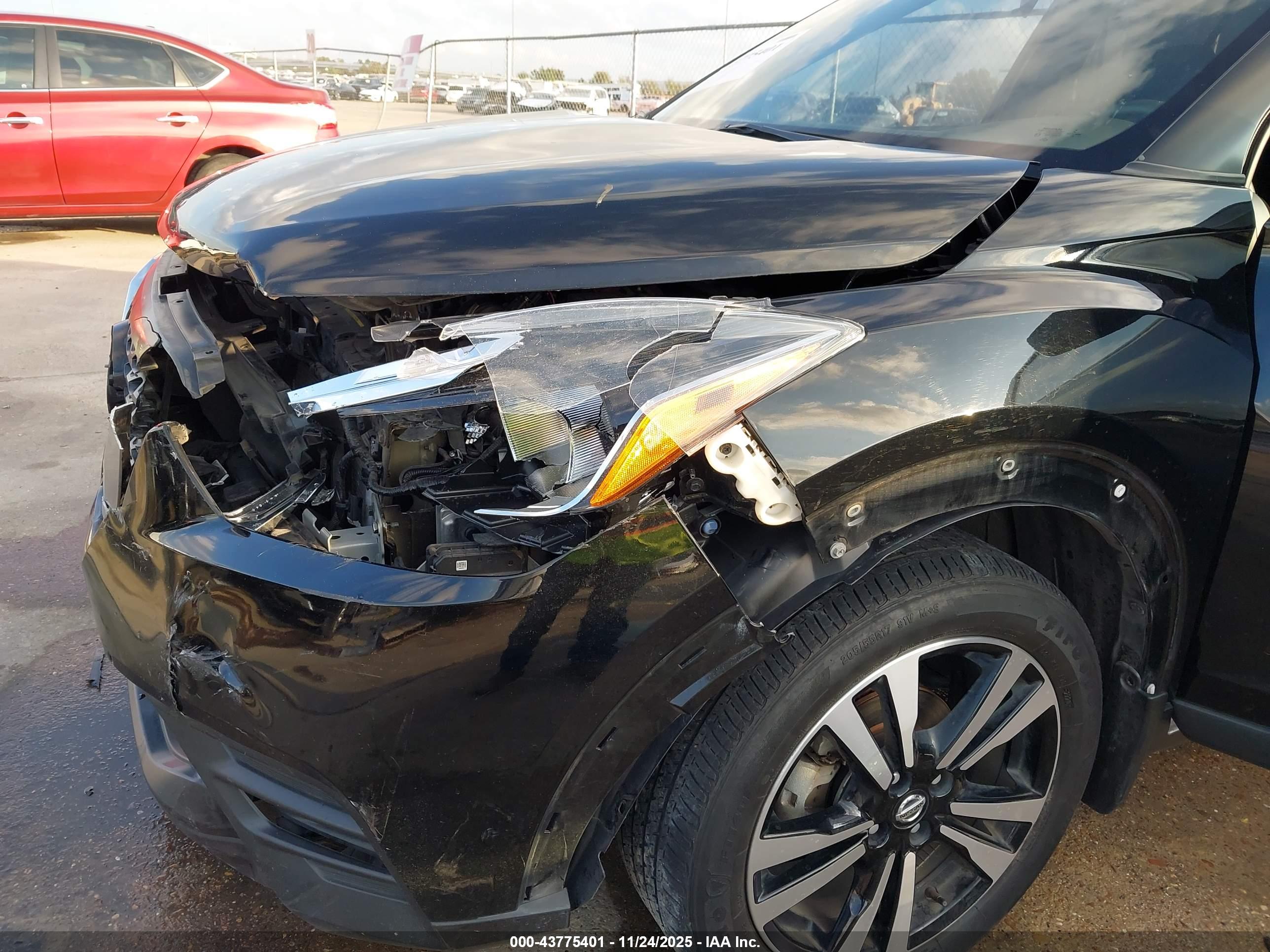 NISSAN KICKS image 6