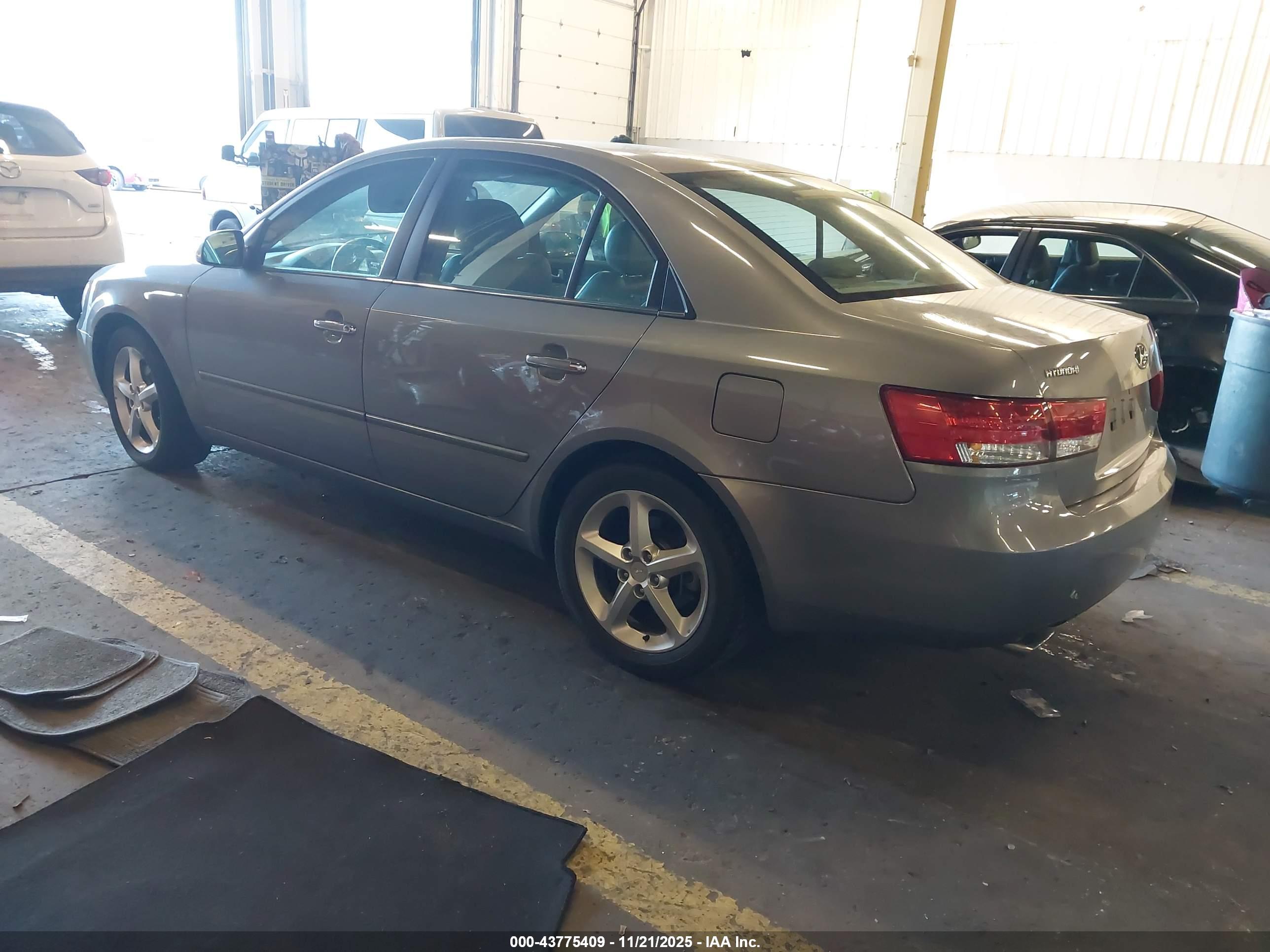 HYUNDAI SONATA image 3