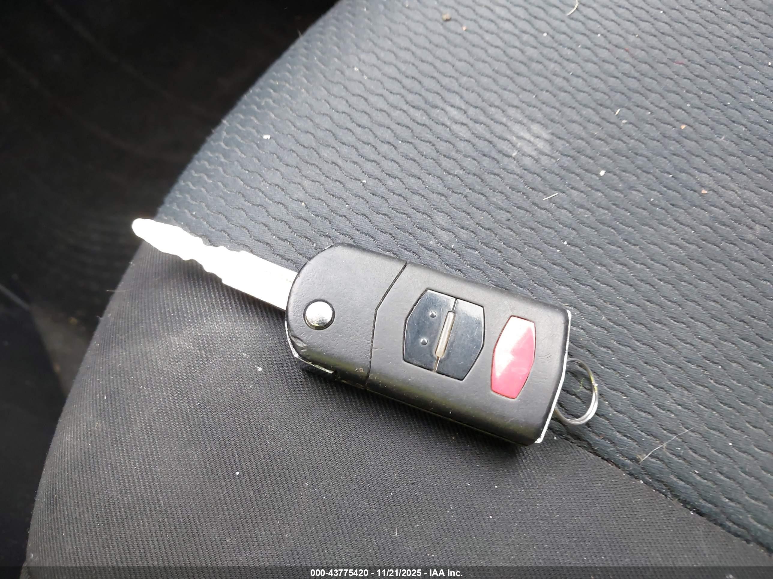MAZDA MAZDA5 image 11