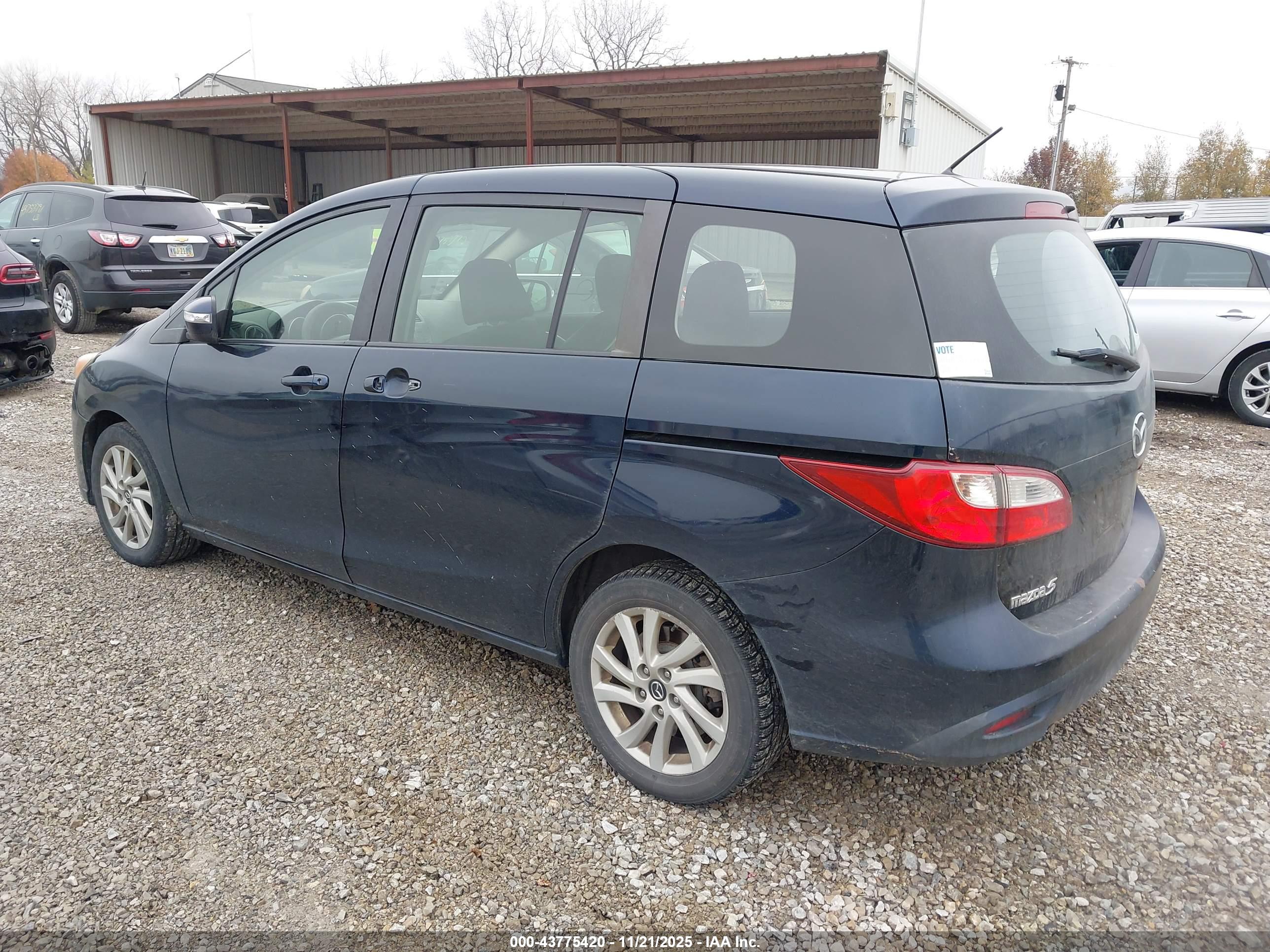 MAZDA MAZDA5 image 3