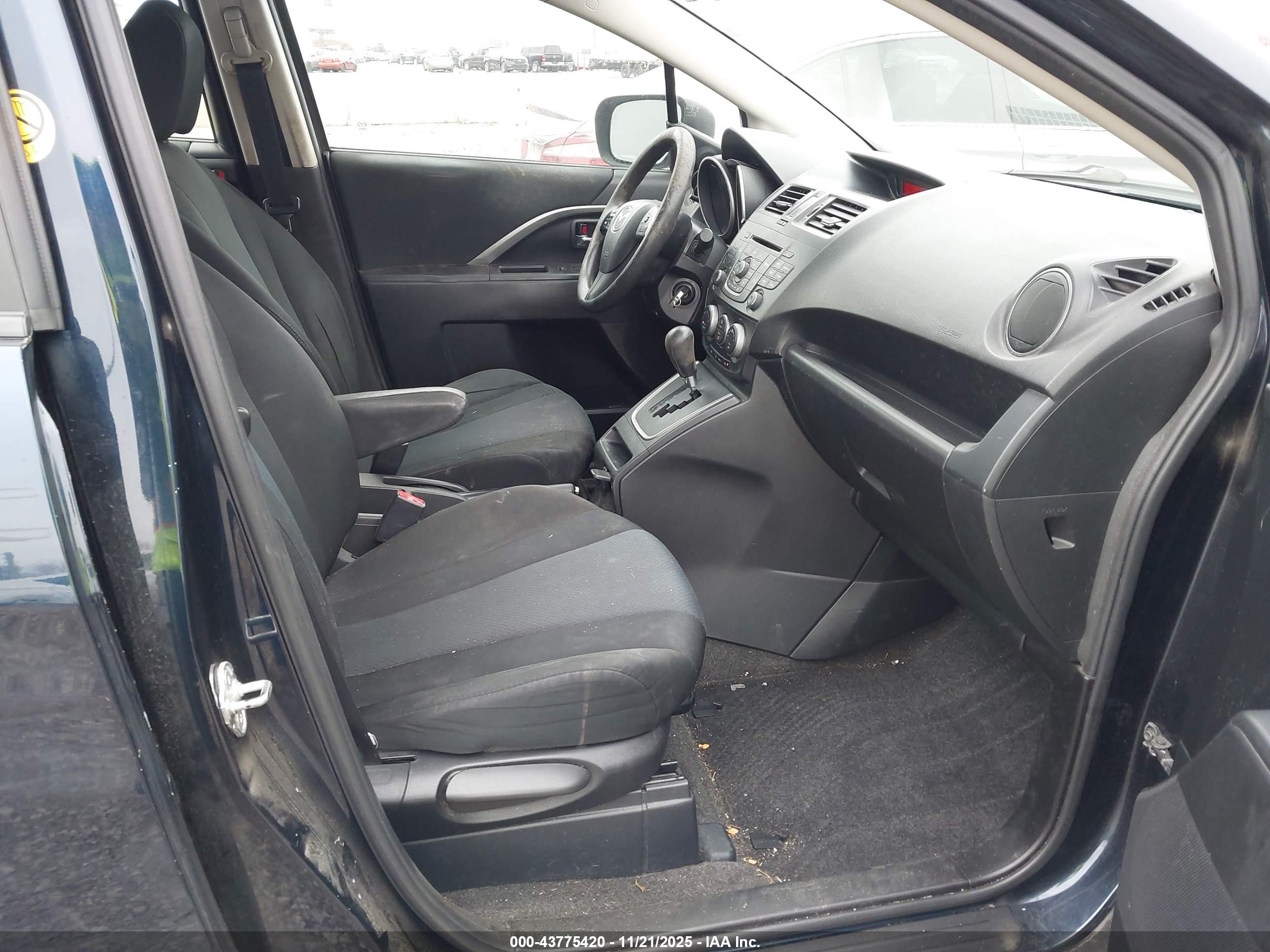 MAZDA MAZDA5 image 5