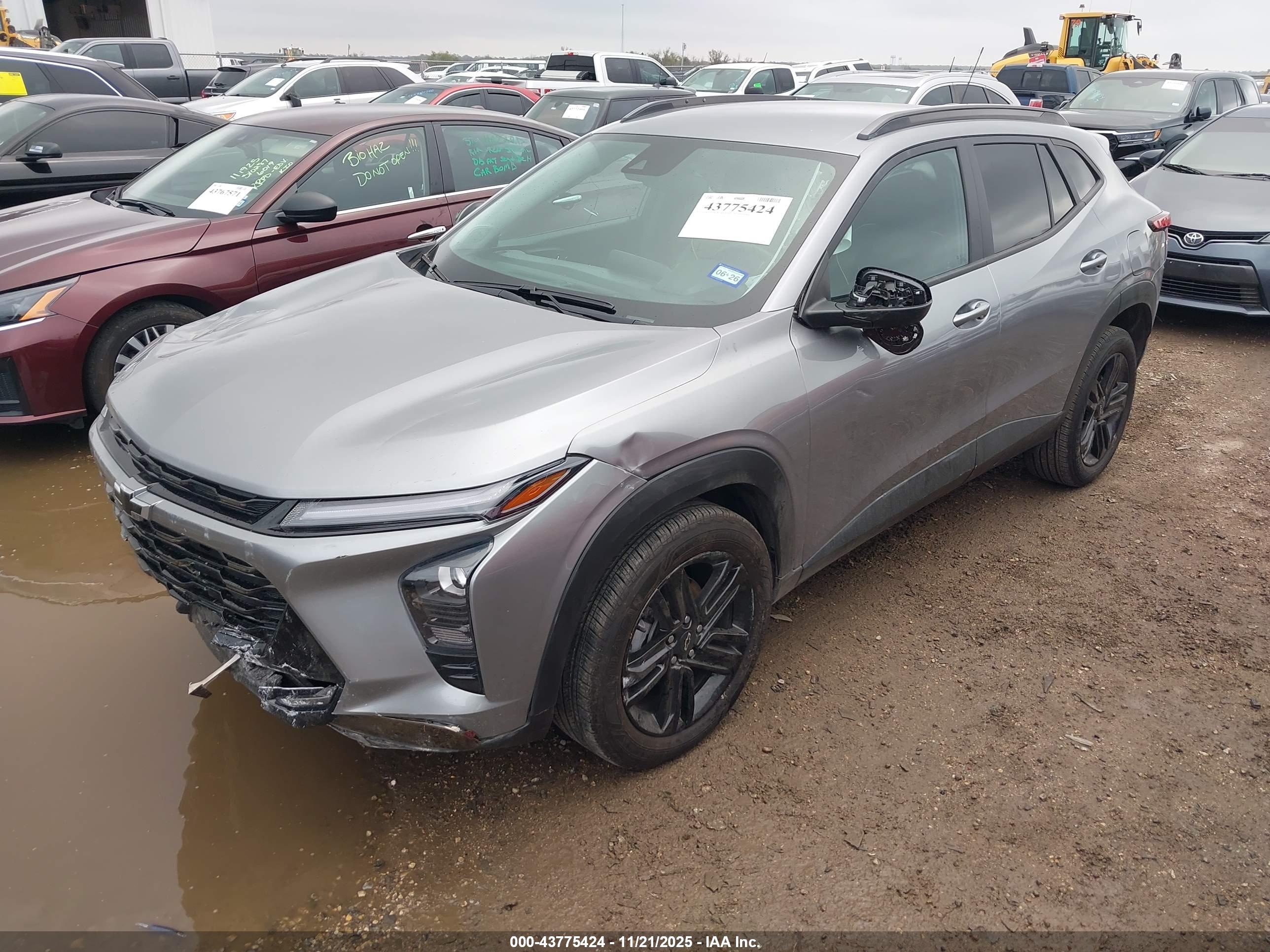 CHEVROLET TRAX image 2