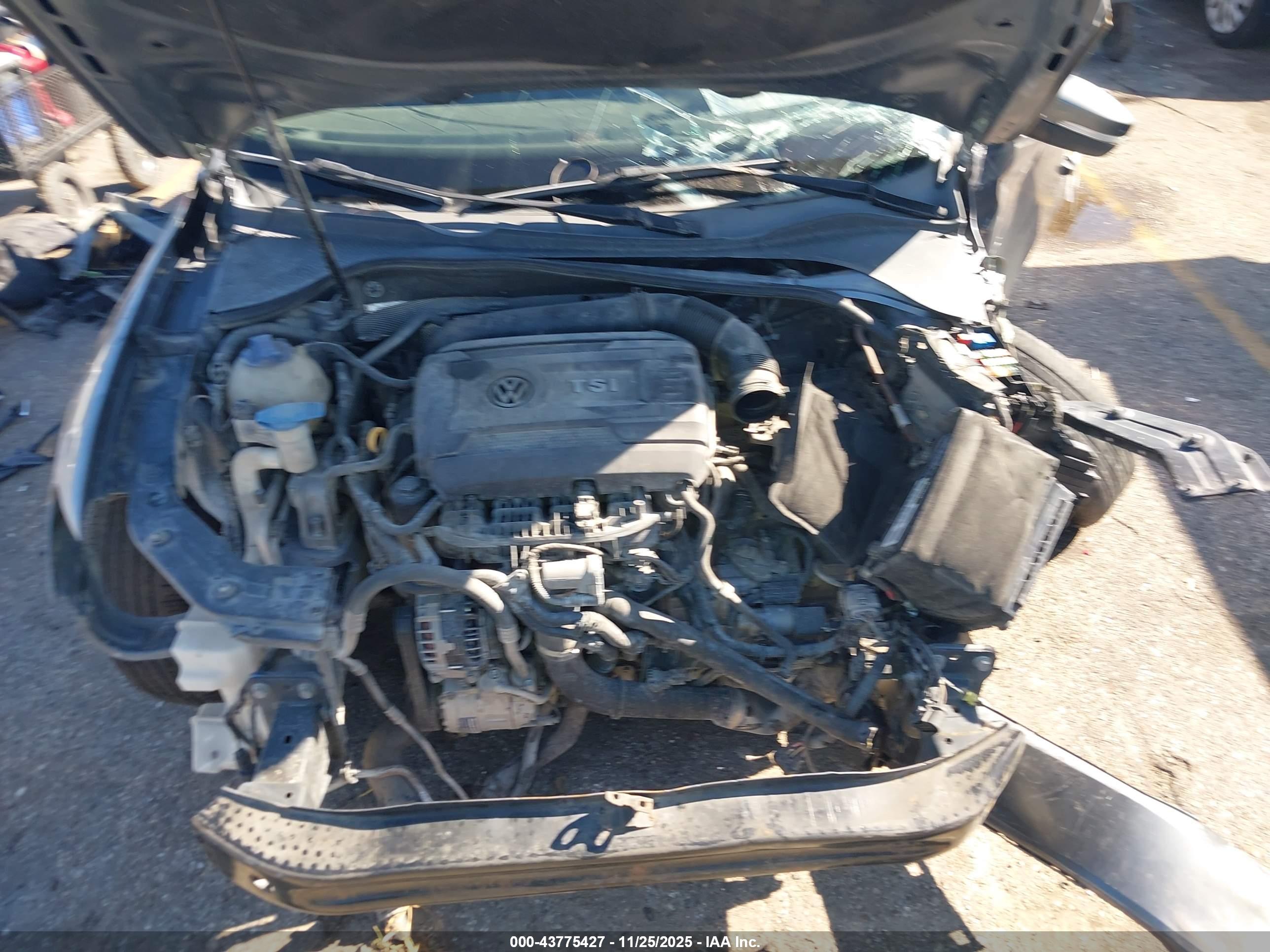 VOLKSWAGEN PASSAT image 10