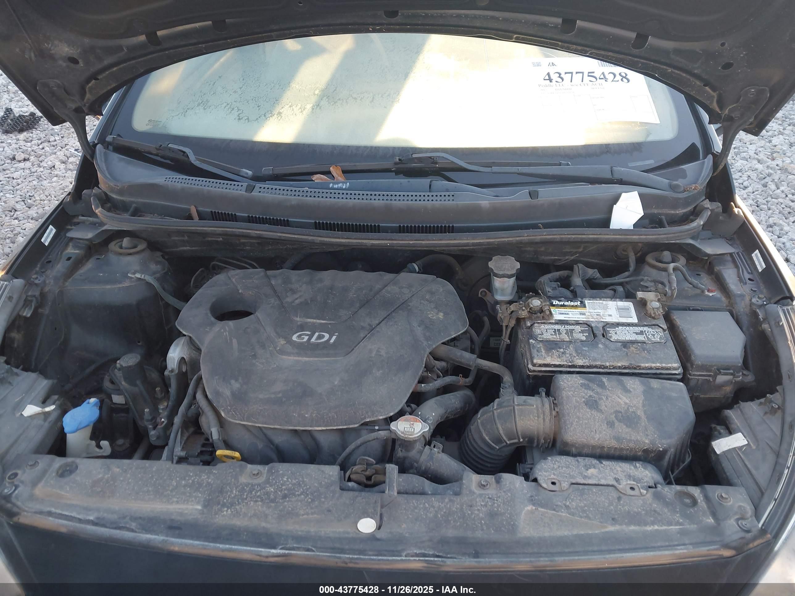 HYUNDAI ACCENT image 10