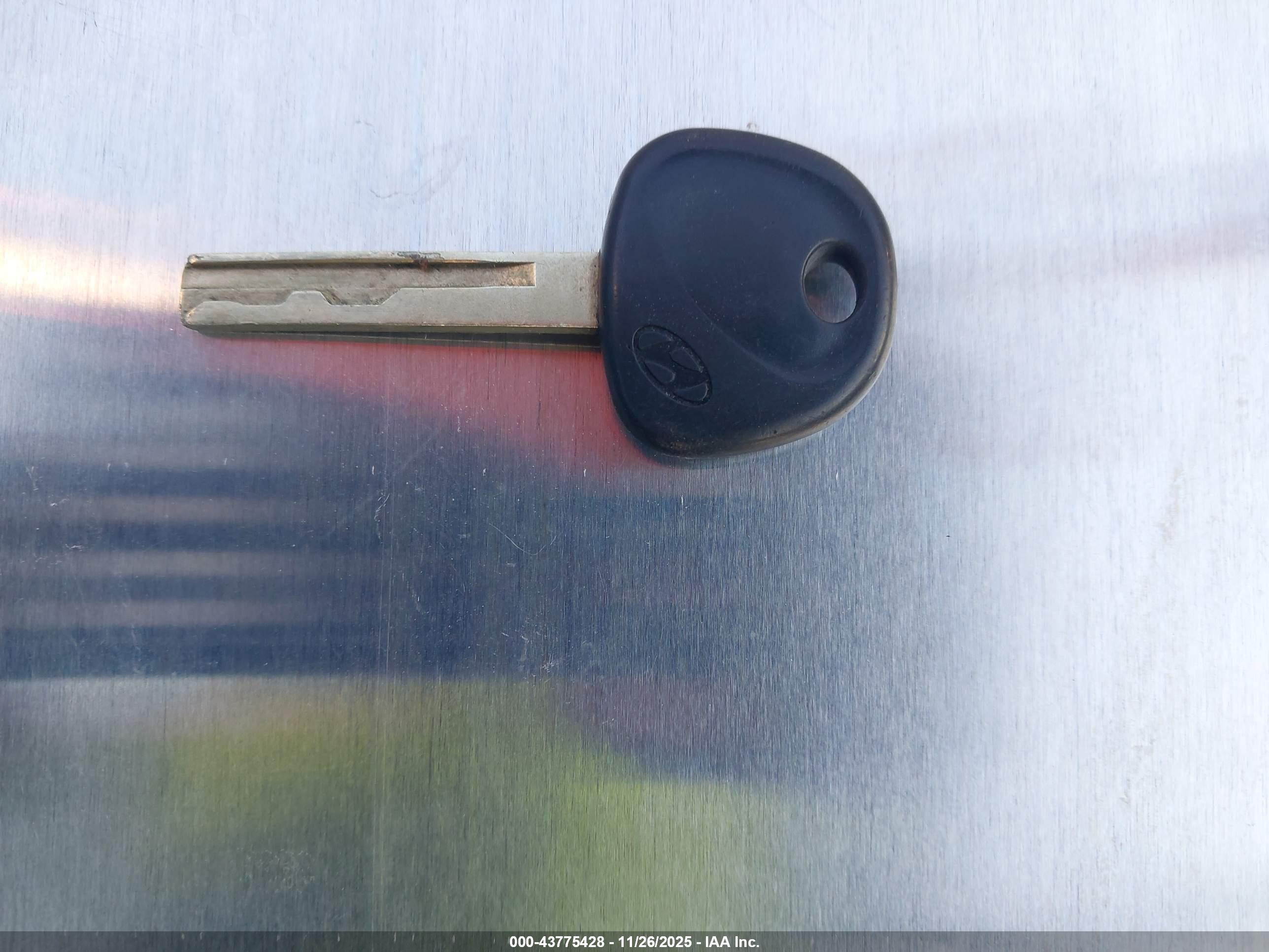 HYUNDAI ACCENT image 11