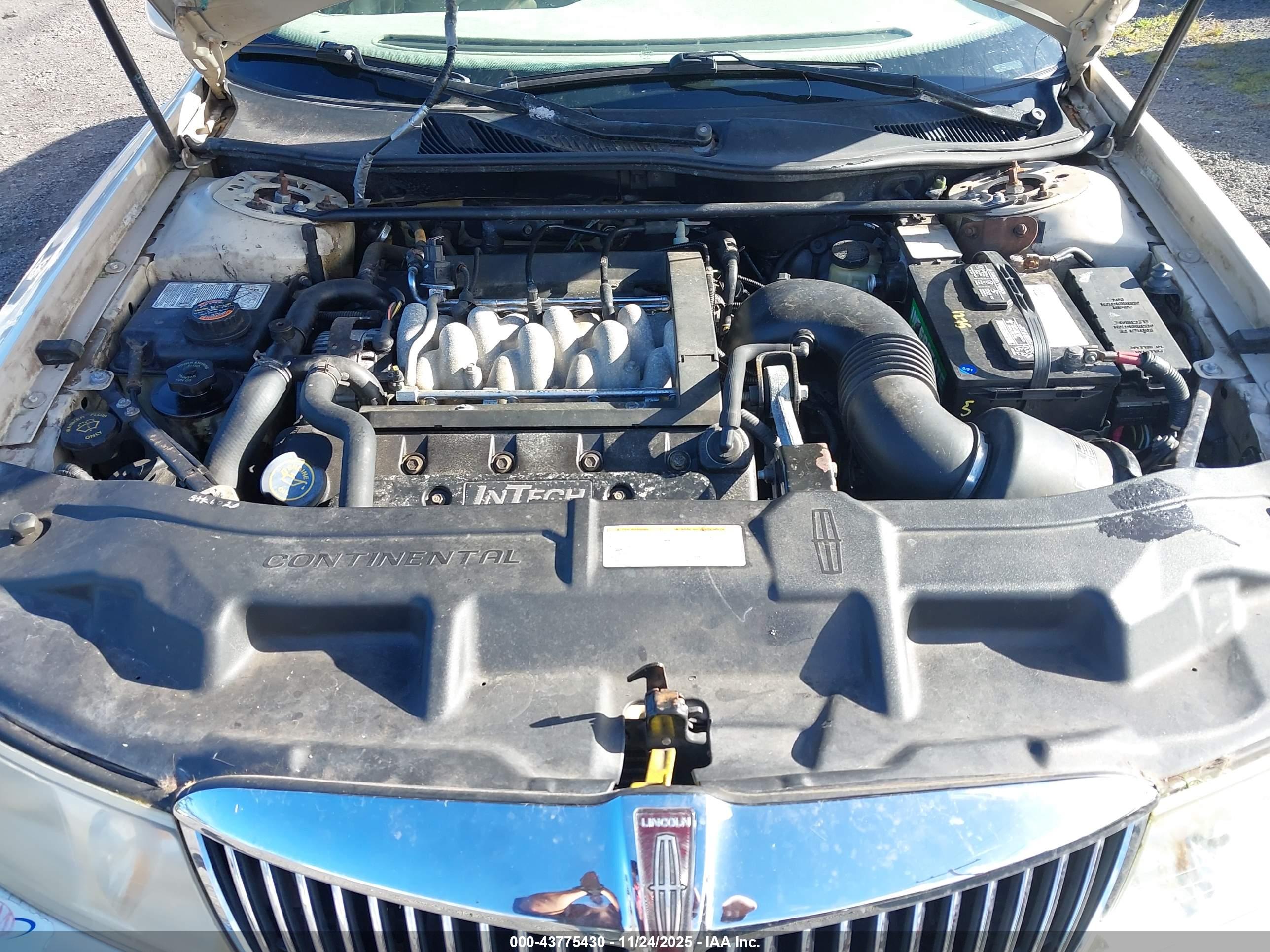 LINCOLN CONTINENTAL image 10