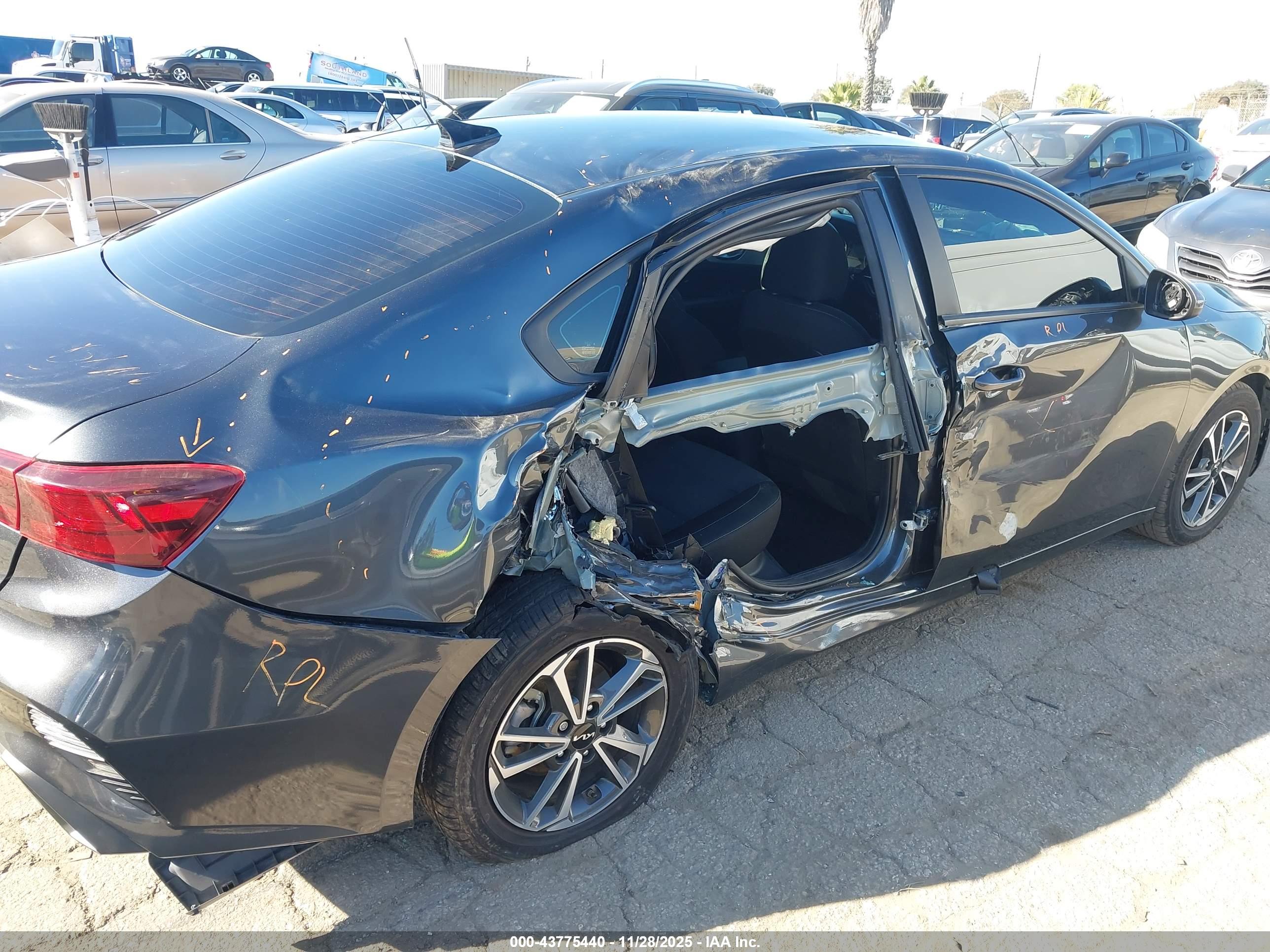 KIA FORTE image 6