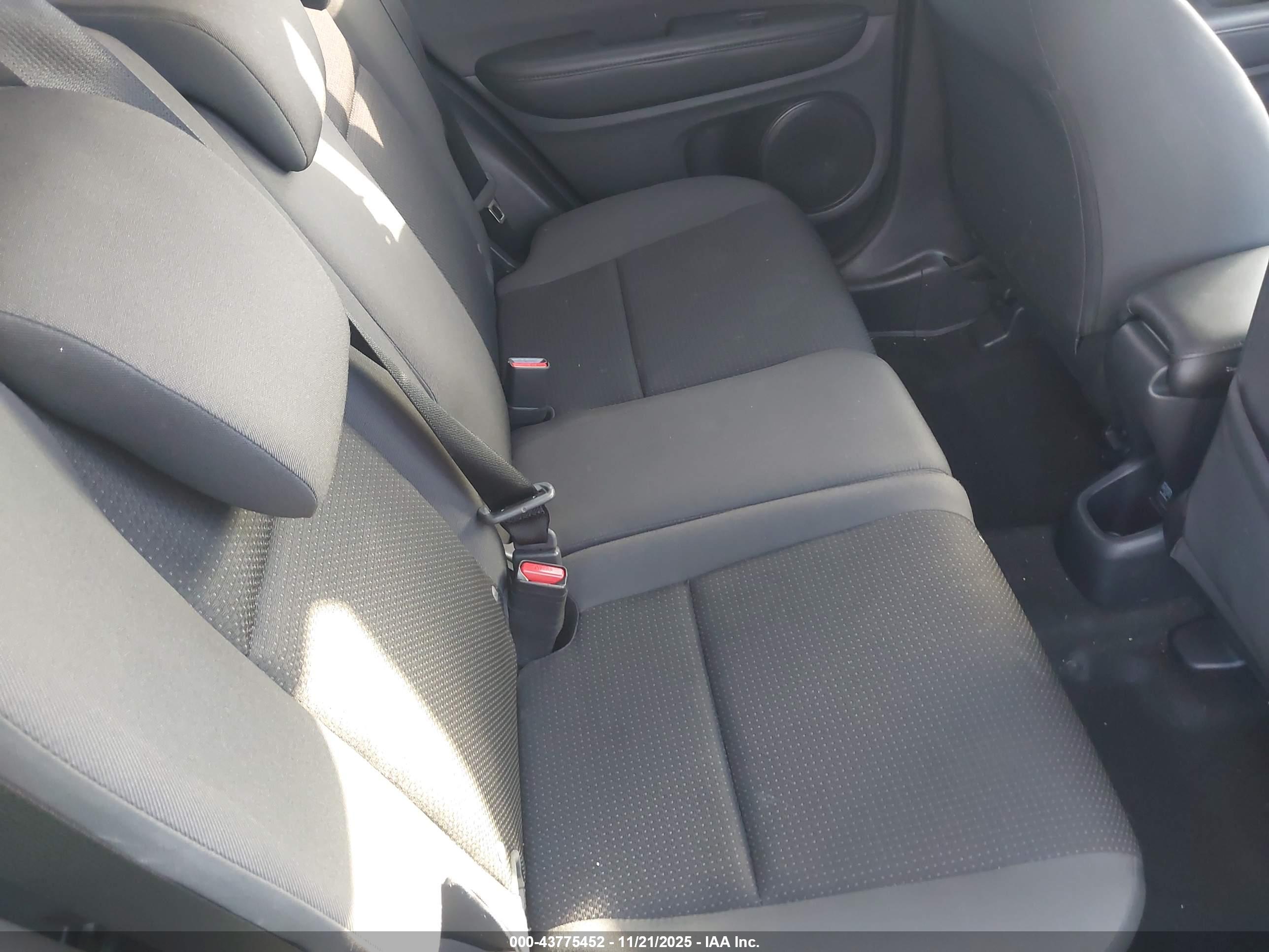 HONDA HR-V image 8