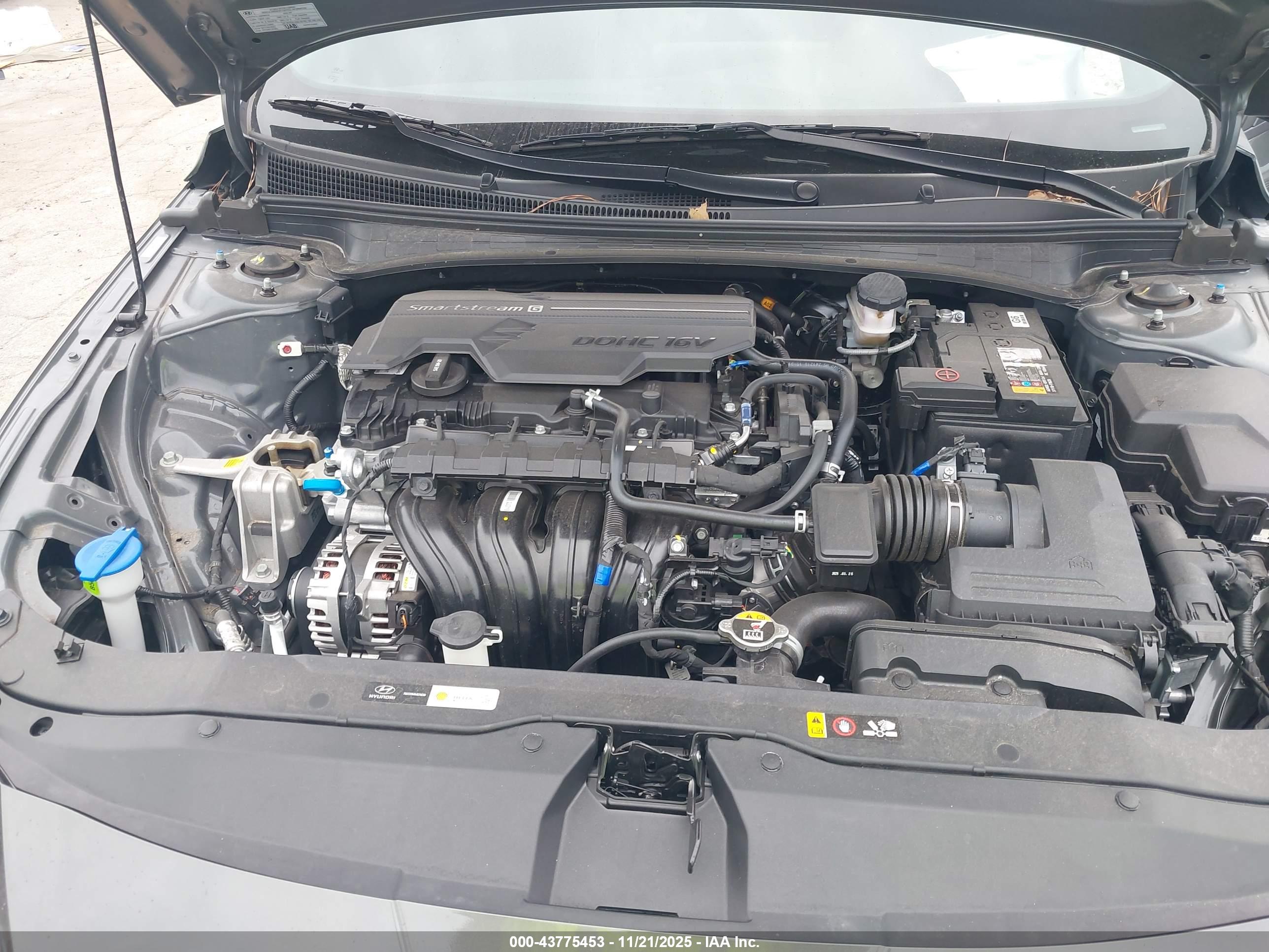 HYUNDAI ELANTRA image 10